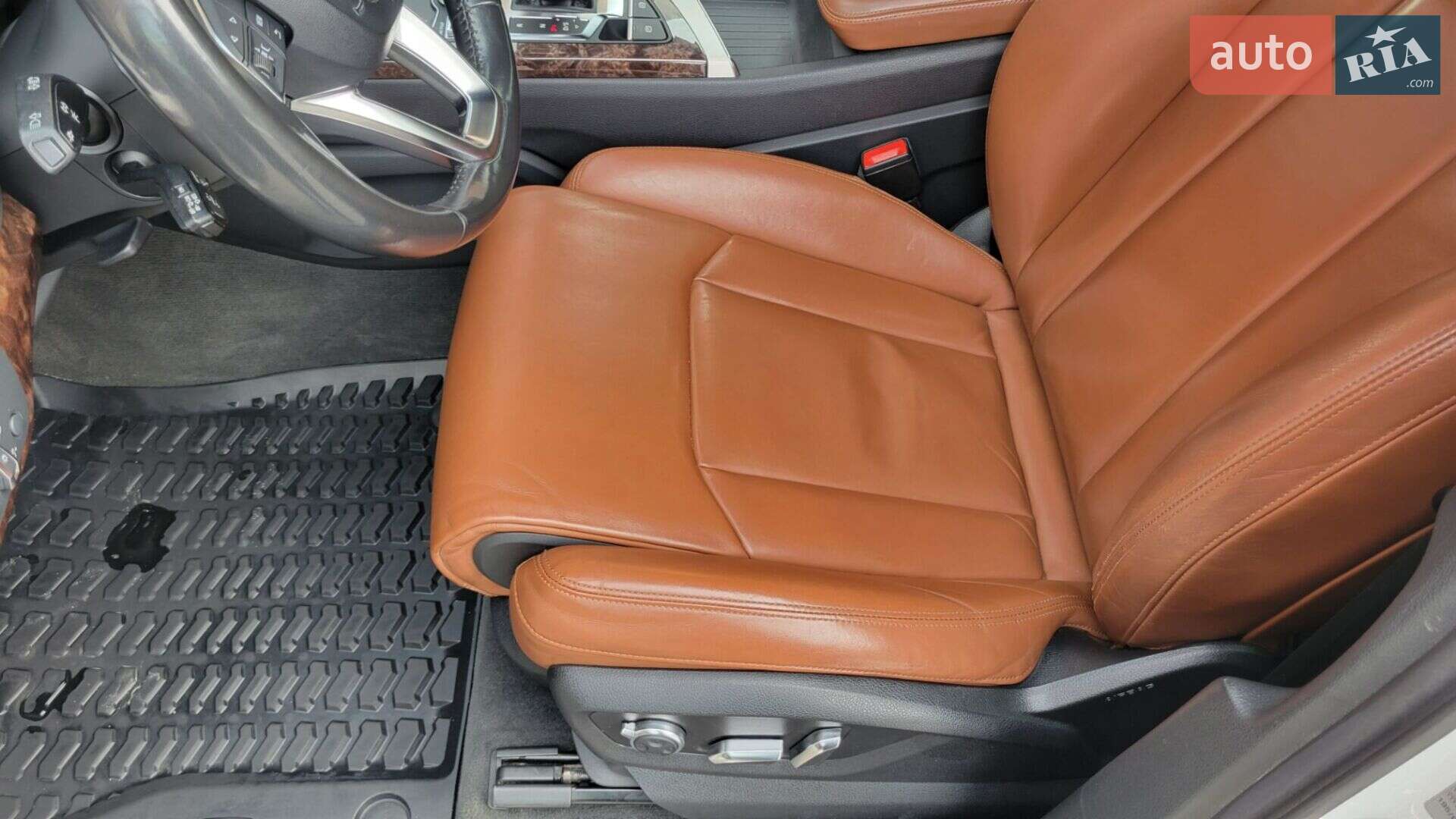 Audi Q7 2018 VIN WAUZZZ4M8JD035133 фото оголошення 35 з 99