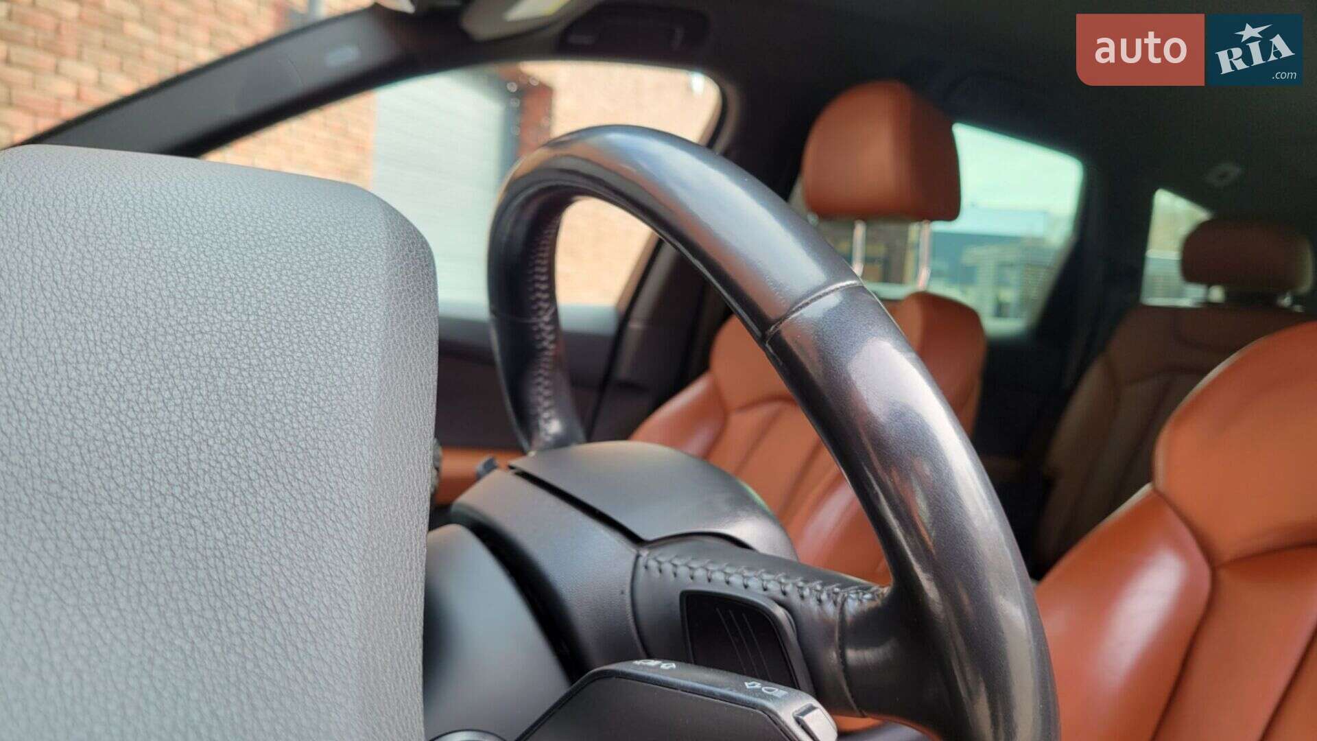 Audi Q7 2018 VIN WAUZZZ4M8JD035133 фото оголошення 42 з 99