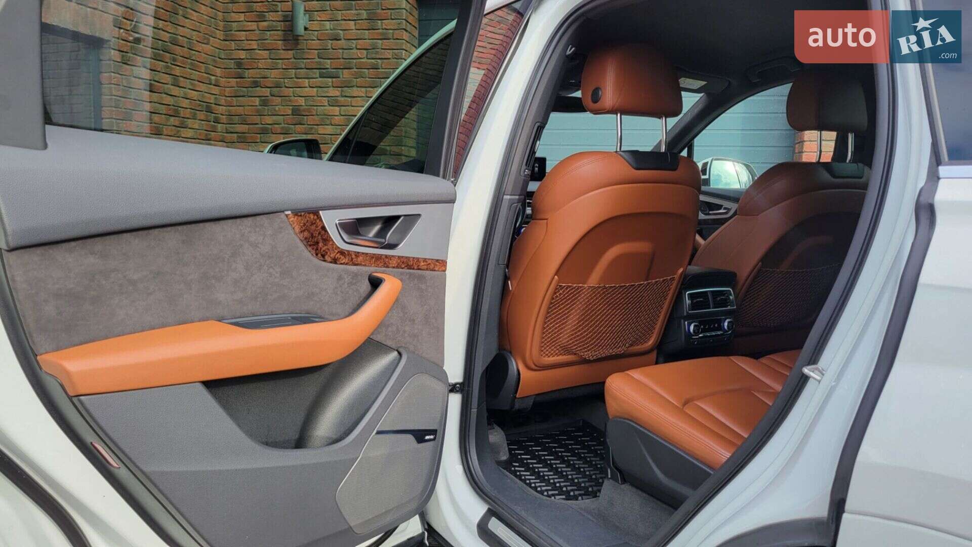 Audi Q7 2018 VIN WAUZZZ4M8JD035133 фото оголошення 43 з 99