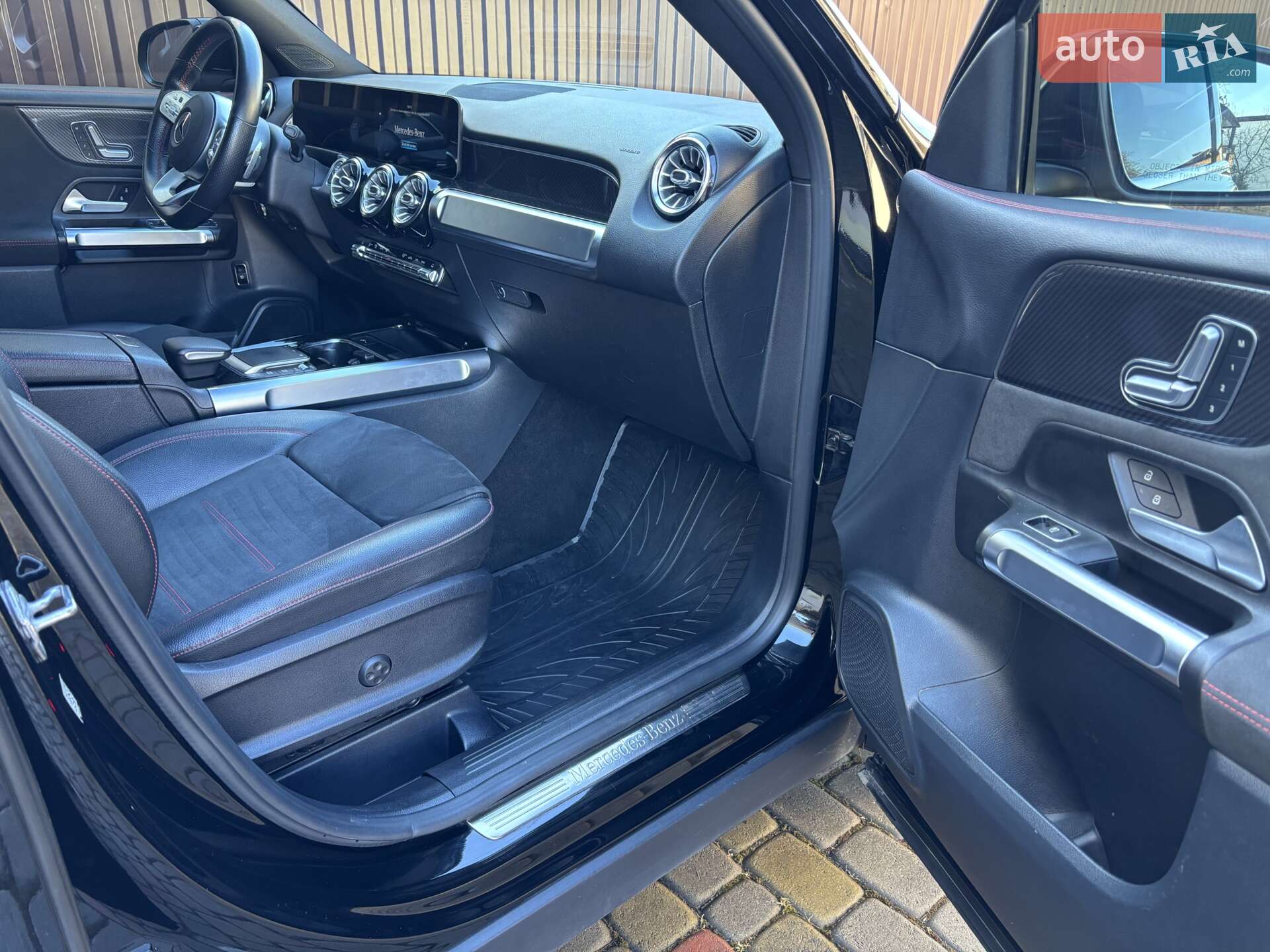 Mercedes-Benz GLB-Class 2021 VIN W1N4M4GB3MW136106 фото оголошення 17 з 43