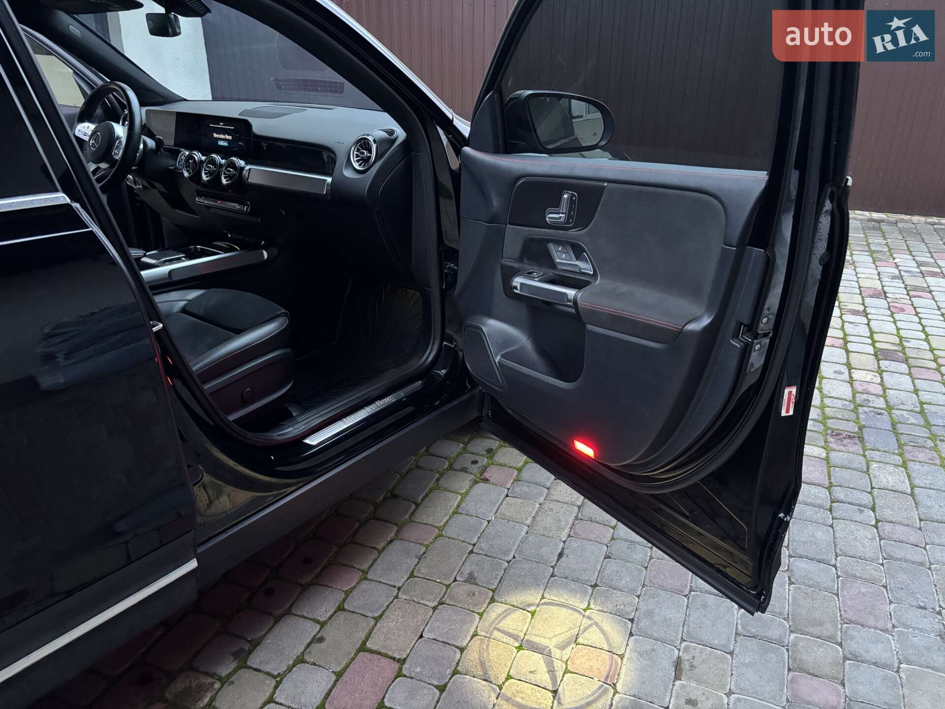 Mercedes-Benz GLB-Class 2021 VIN W1N4M4GB3MW136106 фото оголошення 31 з 43