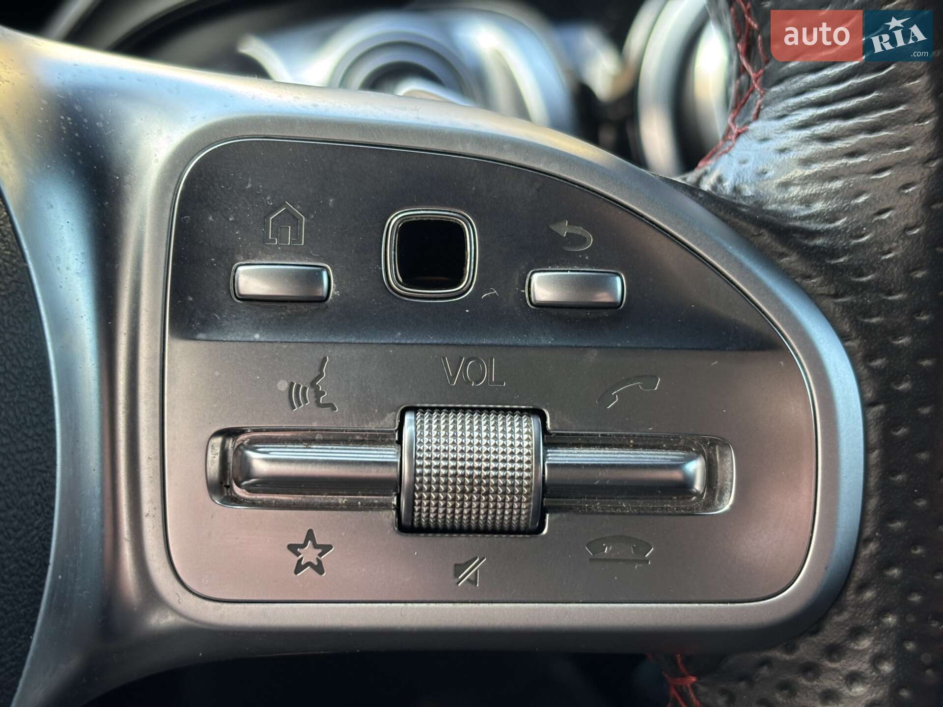 Mercedes-Benz GLB-Class 2021 VIN W1N4M4GB3MW136106 фото оголошення 26 з 43