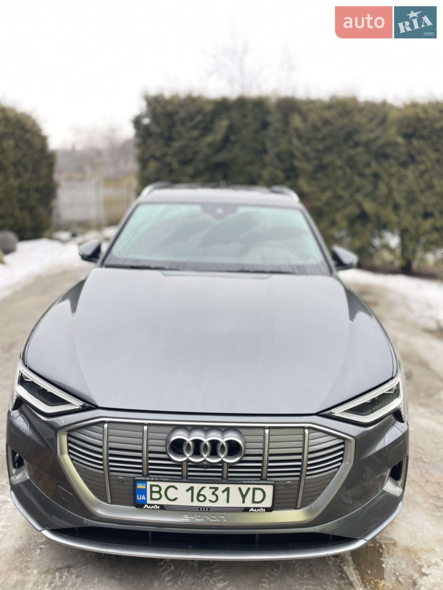 Audi e-tron 2019 VIN WA1VAAGE2KB005776 фото оголошення 3 з 29