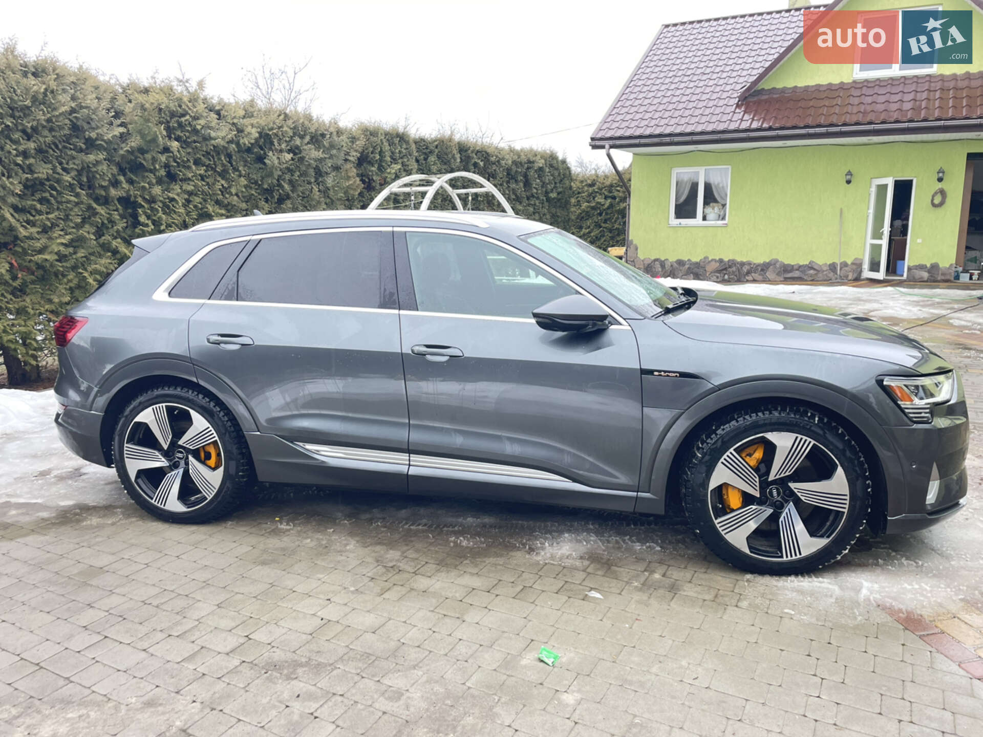 Audi e-tron 2019 VIN WA1VAAGE2KB005776 фото оголошення 5 з 29