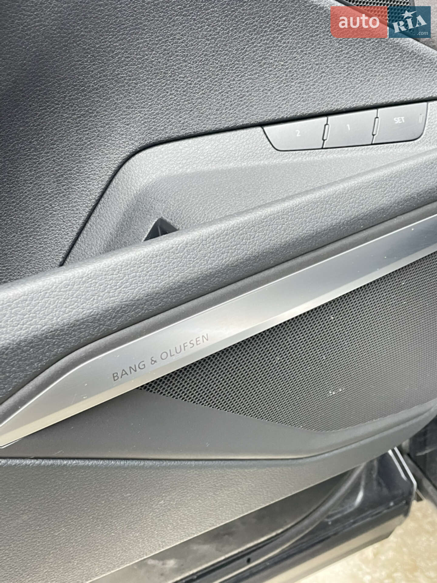 Audi e-tron 2019 VIN WA1VAAGE2KB005776 фото оголошення 19 з 29