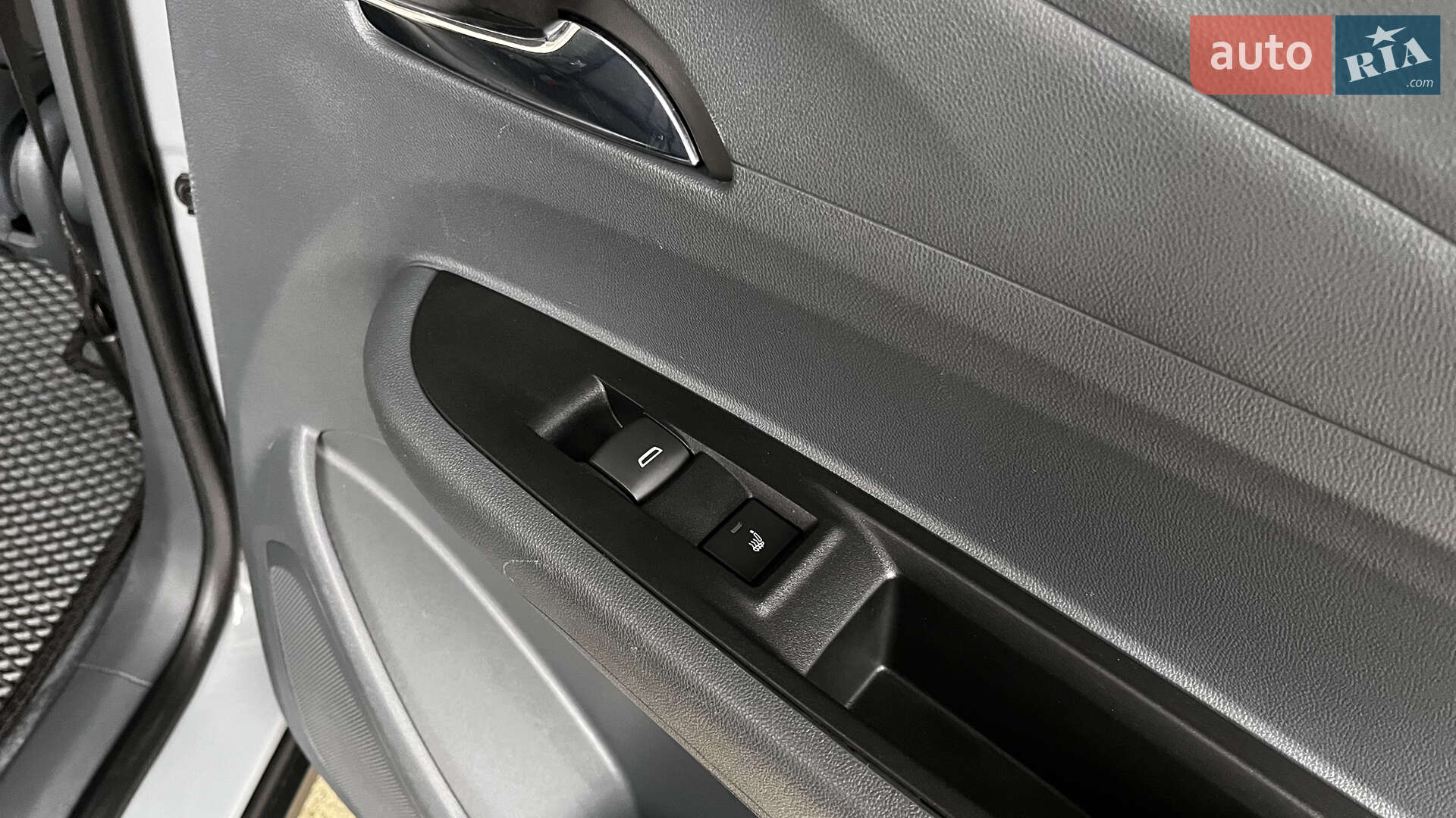 Chevrolet Bolt EV 2020 VIN 1G1FZ6S06L4143511 фото оголошення 21 з 26