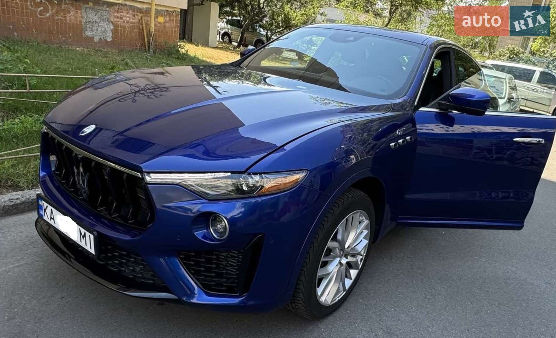 Maserati Levante 2021 VIN ZN661XUA0NX388704 фото оголошення 3 з 12