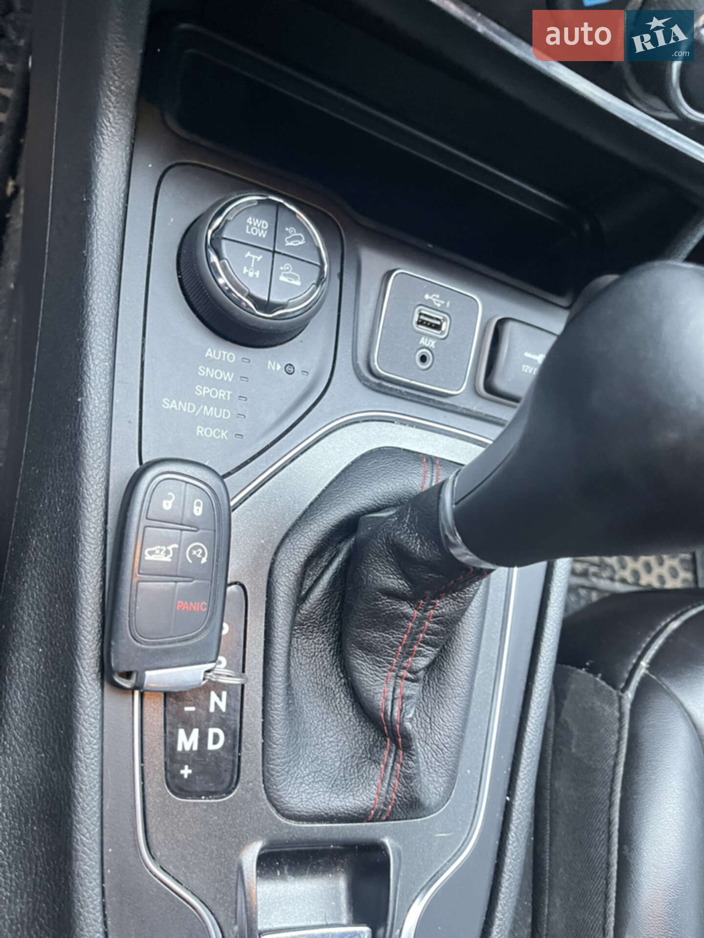 Jeep Cherokee 2018 VIN 1C4PJMBX0KD328611 фото оголошення 15 з 25