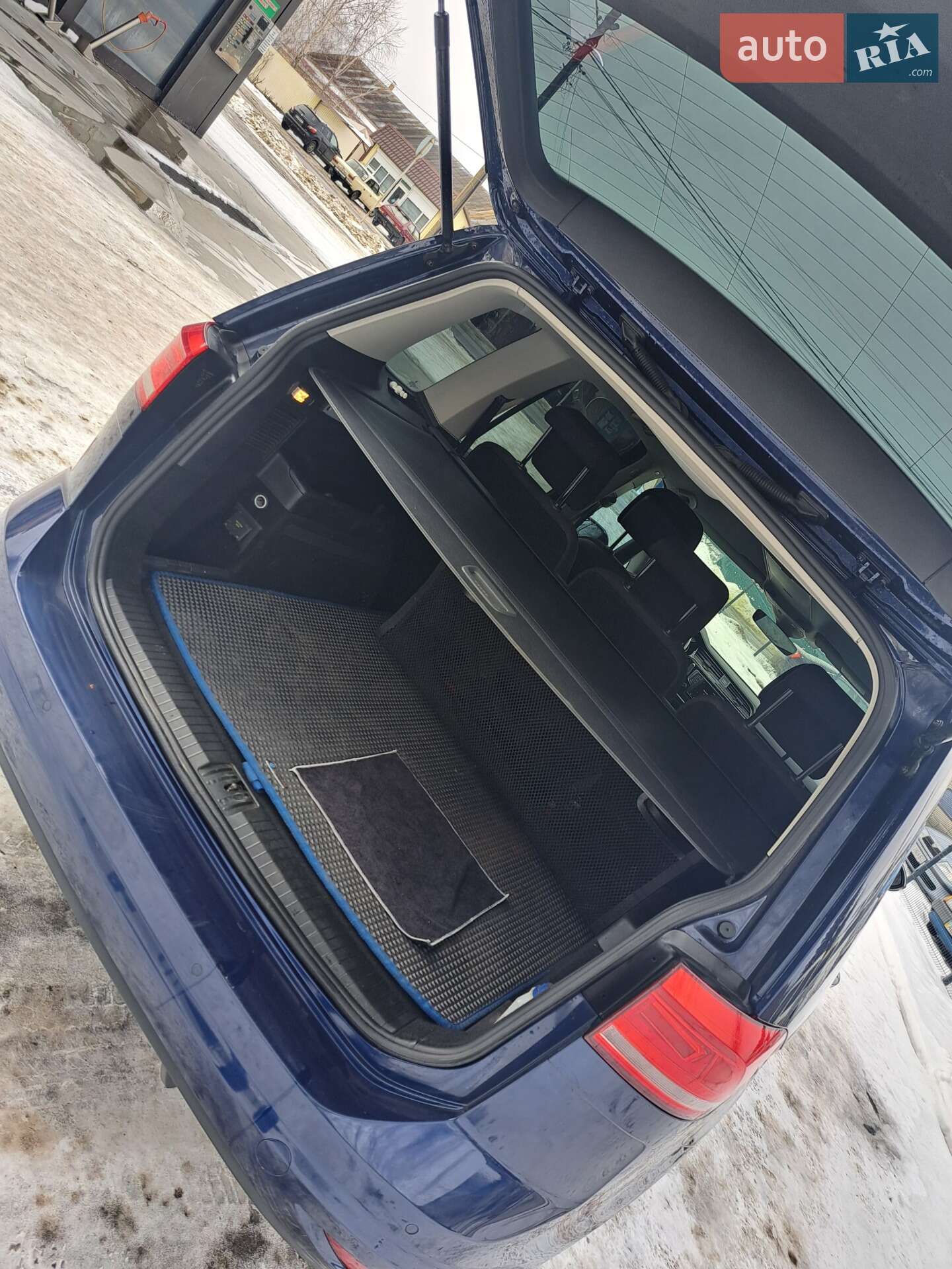 Volkswagen Touran 2016 VIN WVGZZZ1TZHW019503 фото оголошення 11 з 18