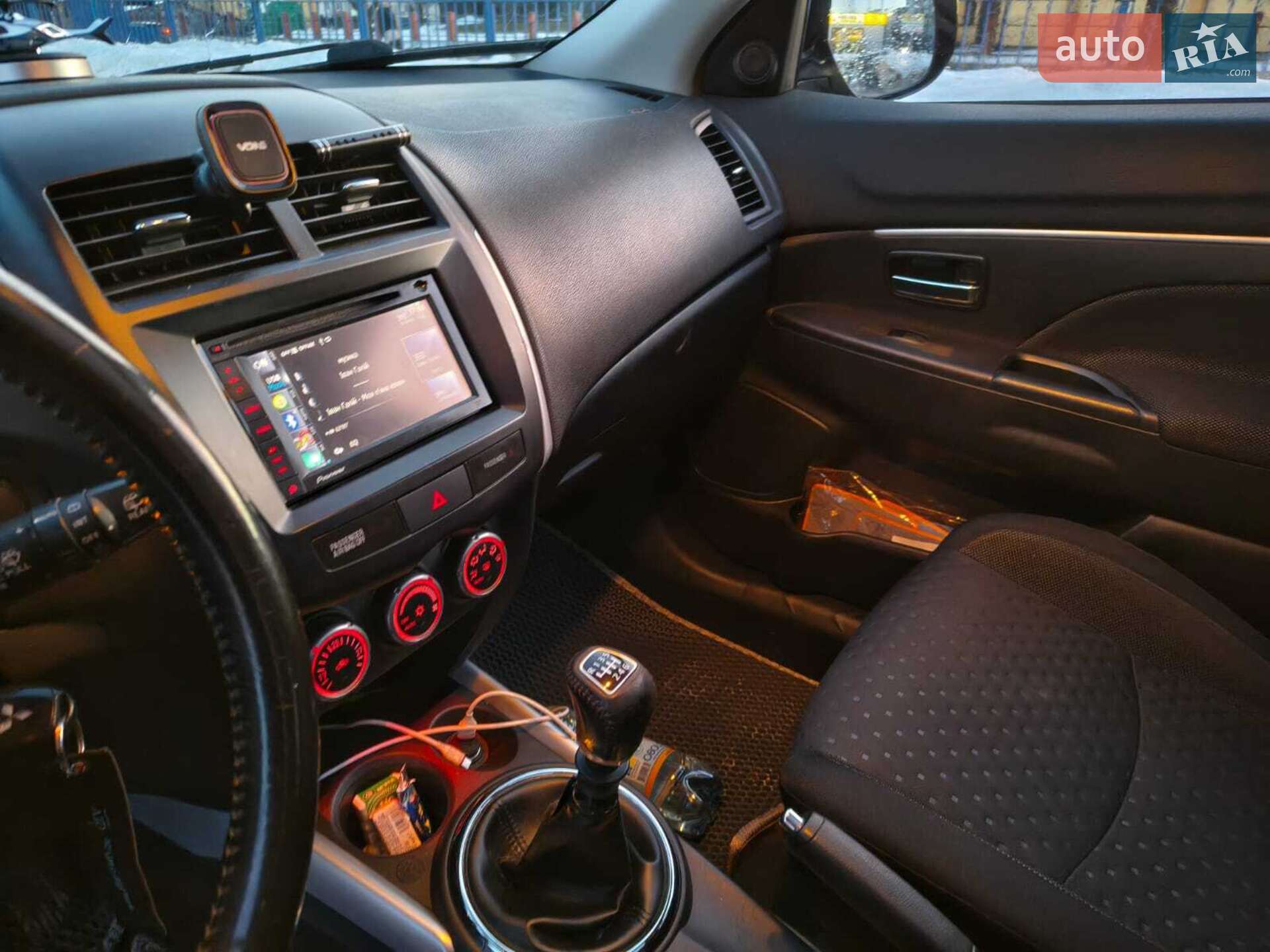 Mitsubishi ASX 2011 VIN JMBXJGA6WBZ426168 фото оголошення 8 з 12