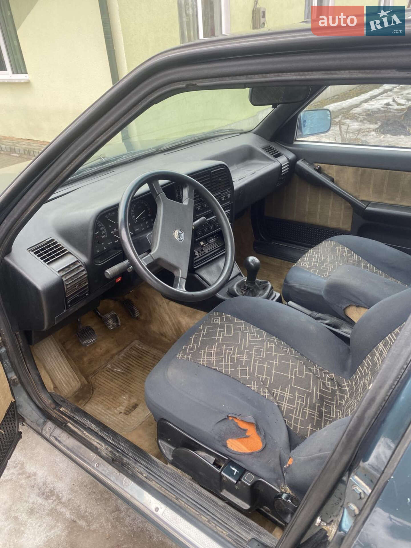 Lancia Thema 1988 VIN ZLA83400000135410 фото оголошення 8 з 10