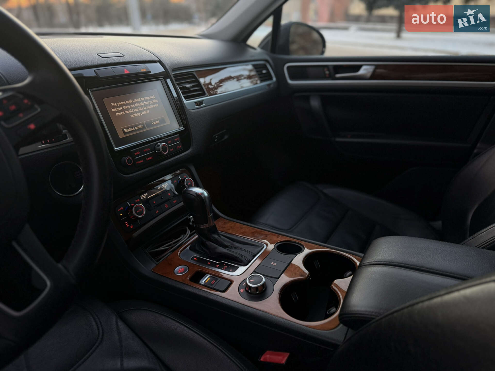 Volkswagen Touareg 2013 VIN WVGEP9BP8ED003756 фото оголошення 9 з 17