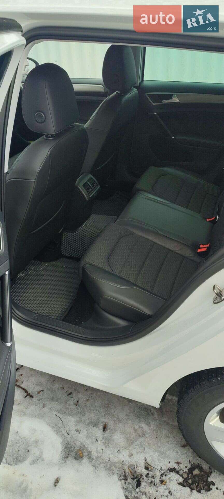 Volkswagen Golf 2015 VIN WVWZZZAUZGP536783 фото оголошення 11 з 17