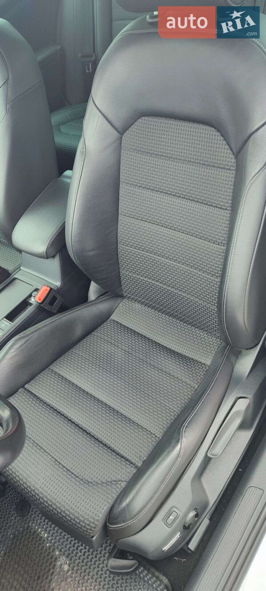 Volkswagen Golf 2015 VIN WVWZZZAUZGP536783 фото оголошення 10 з 17