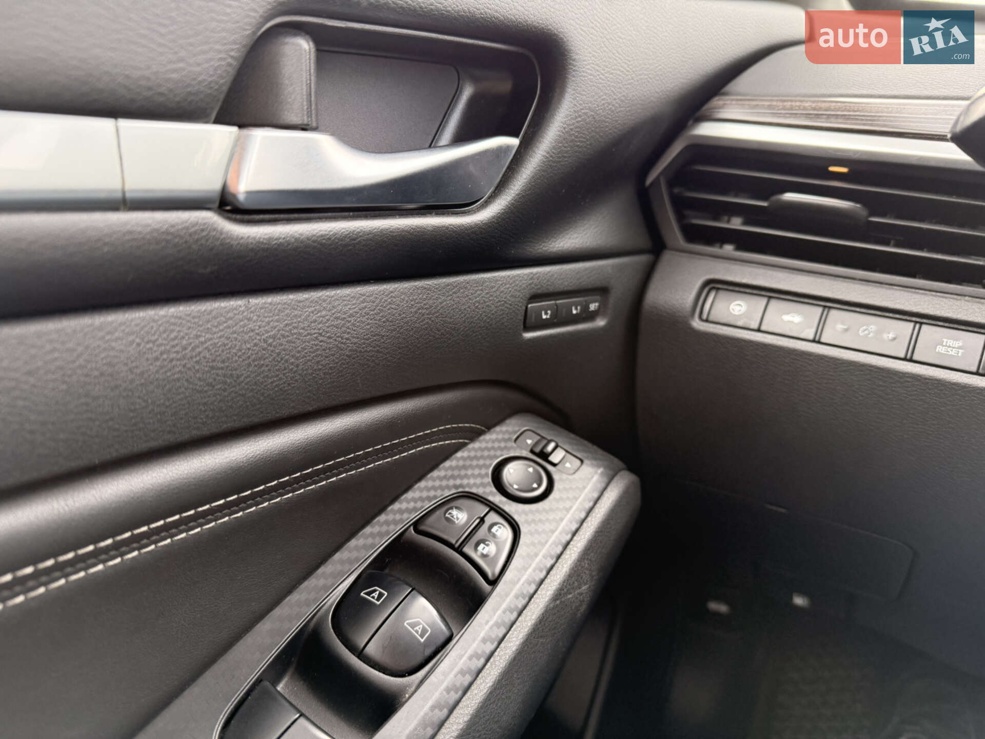 Nissan Altima 2019 VIN 1N4BL4FW6KN326285 фото оголошення 3 з 12