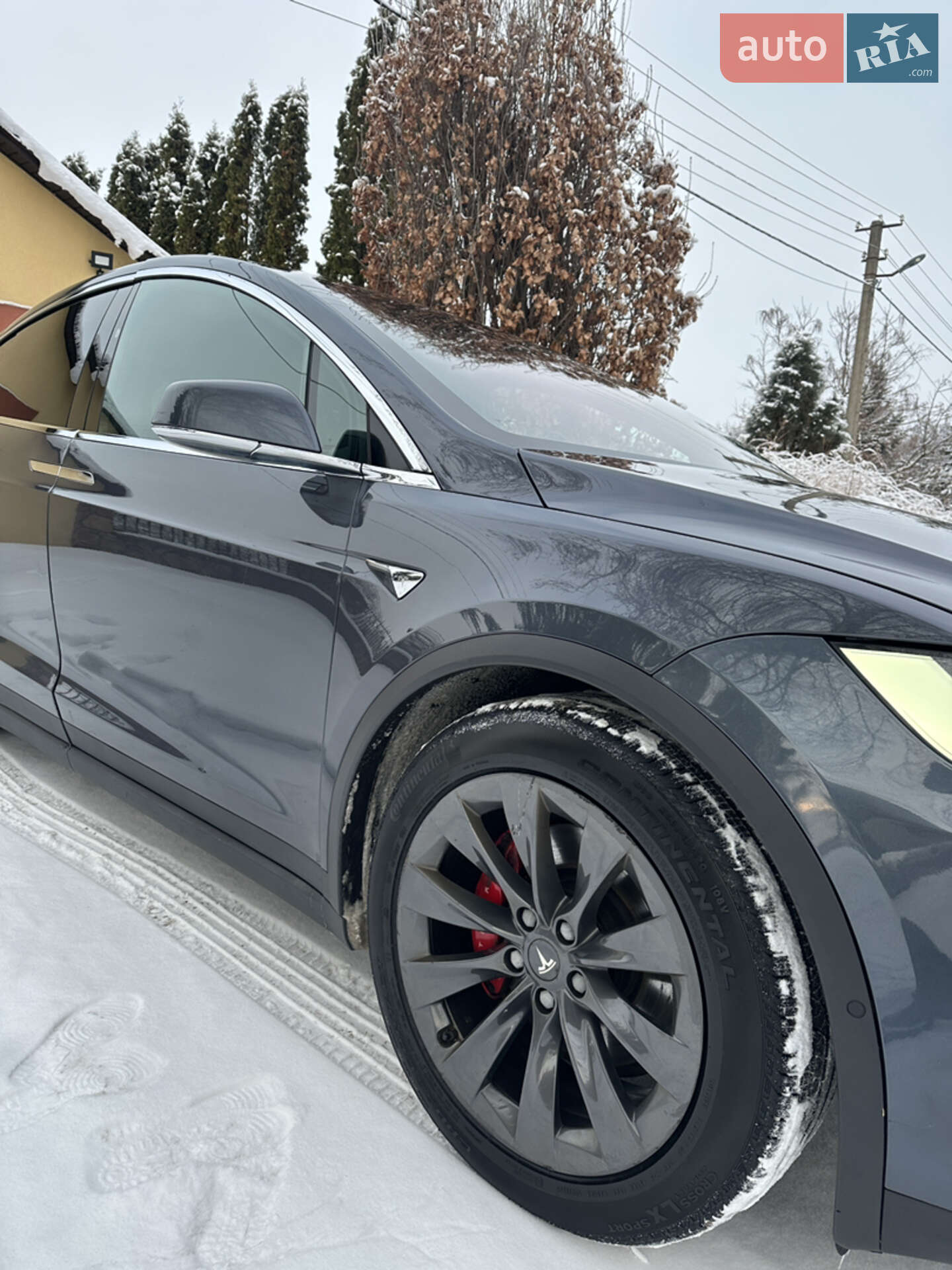 Tesla Model X 2018 VIN 5YJXCBE48JF109824 фото оголошення 4 з 53