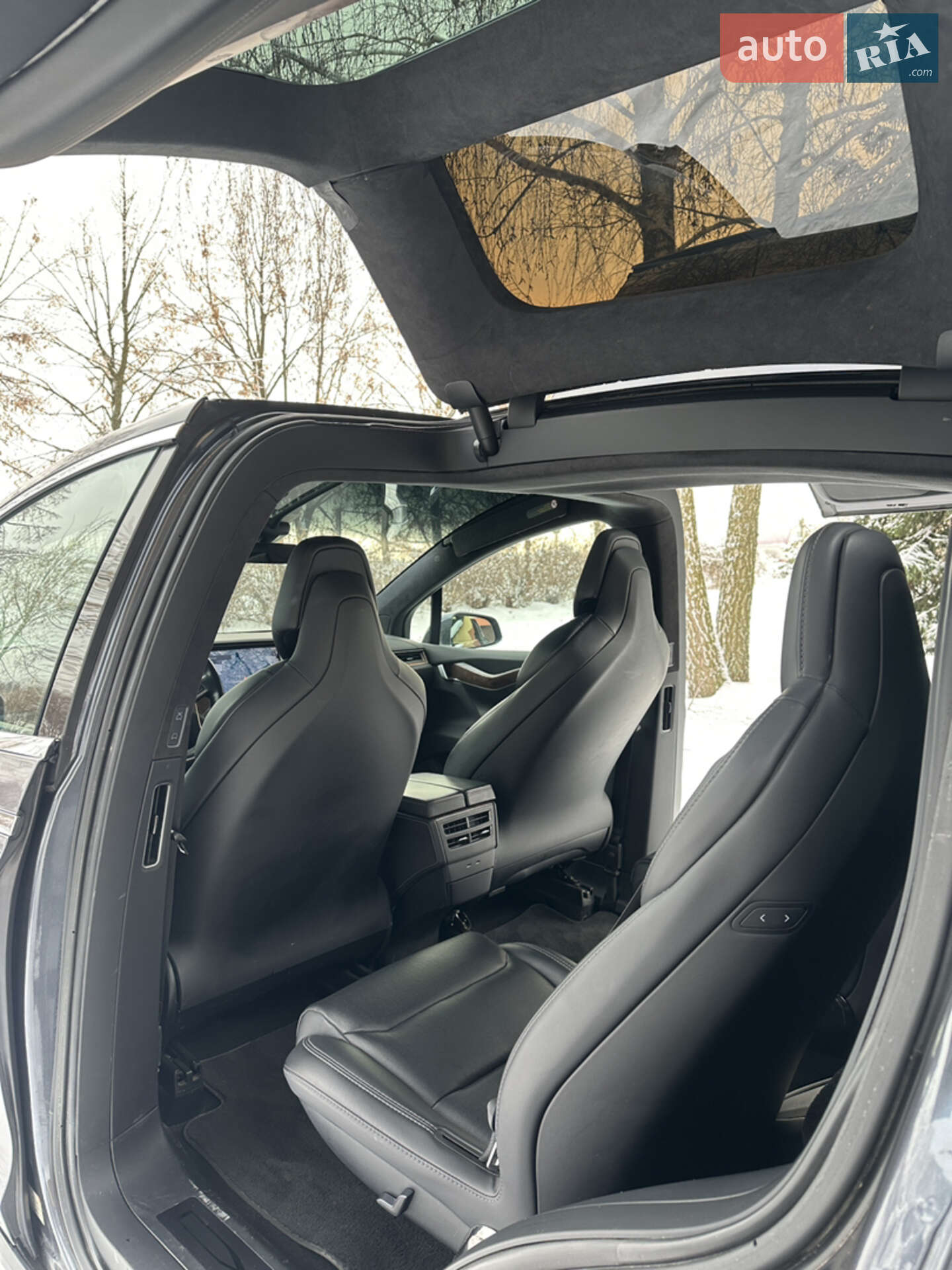 Tesla Model X 2018 VIN 5YJXCBE48JF109824 фото оголошення 36 з 53