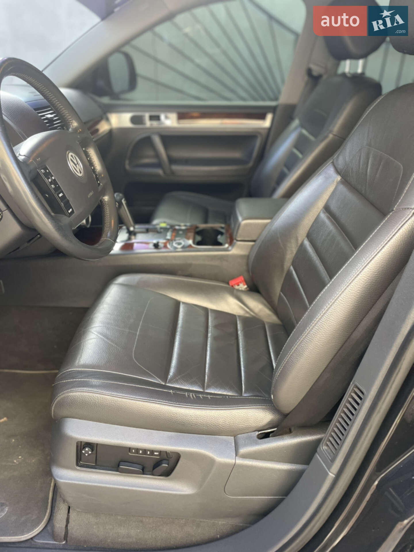 Volkswagen Touareg 2008 VIN WVGZZZ7LZ8Z000923 фото оголошення 10 з 28