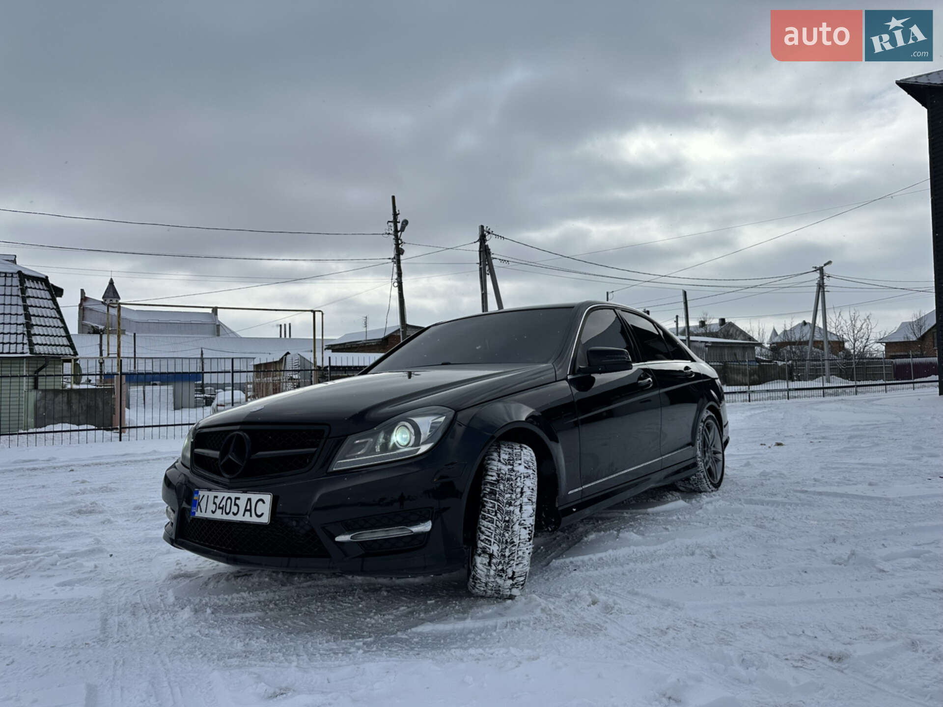 Mercedes-Benz C-Class 2013 VIN WDDGF4HB6DA854345 фото оголошення 3 з 22