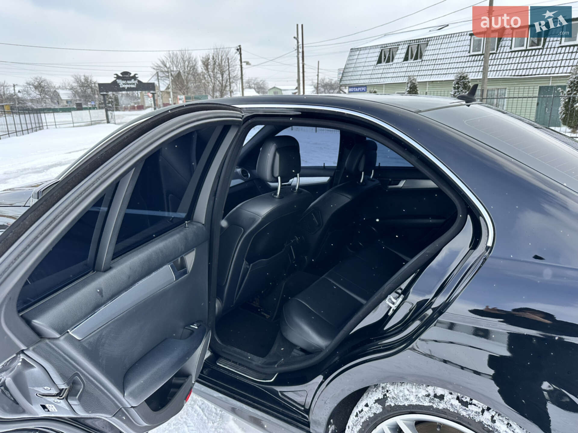 Mercedes-Benz C-Class 2013 VIN WDDGF4HB6DA854345 фото оголошення 10 з 22