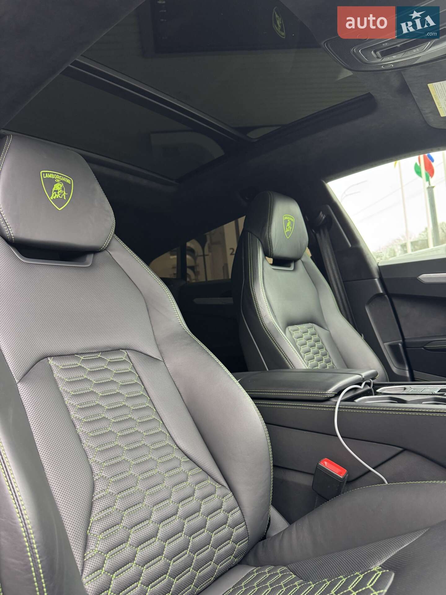 Lamborghini Urus 2020 VIN ZPBUA1ZLXLLA09222 фото оголошення 7 з 16