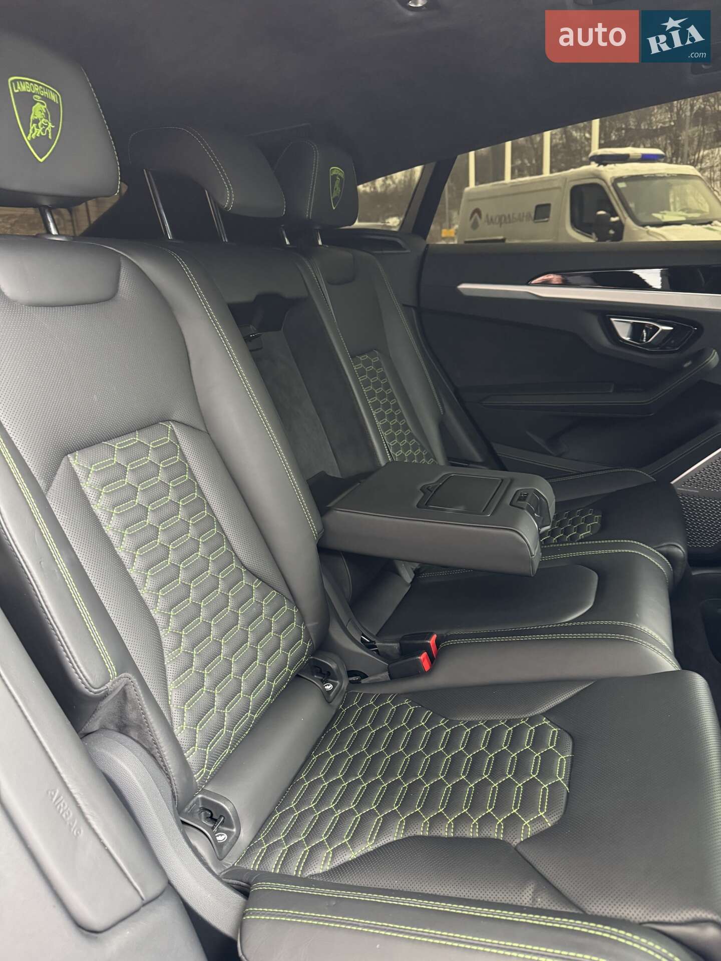 Lamborghini Urus 2020 VIN ZPBUA1ZLXLLA09222 фото оголошення 8 з 16