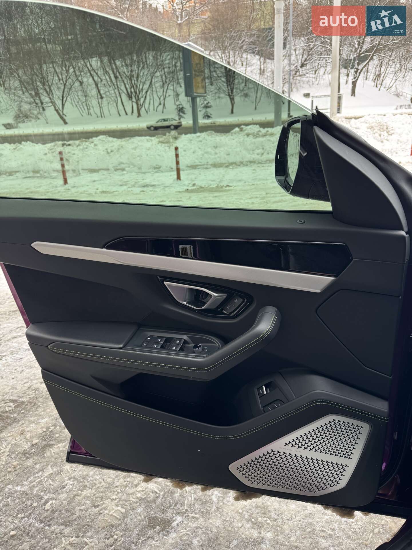 Lamborghini Urus 2020 VIN ZPBUA1ZLXLLA09222 фото оголошення 13 з 16