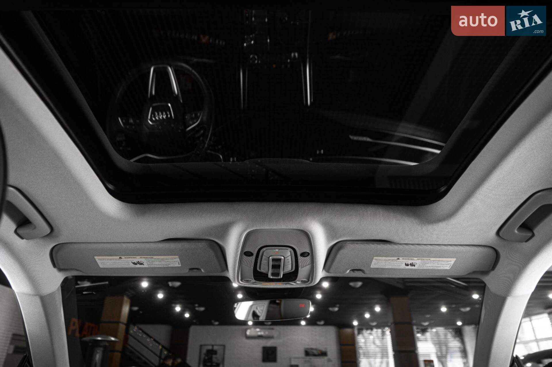 Audi Q8 2023 VIN WA1FVBF16PD028292 фото оголошення 18 з 58