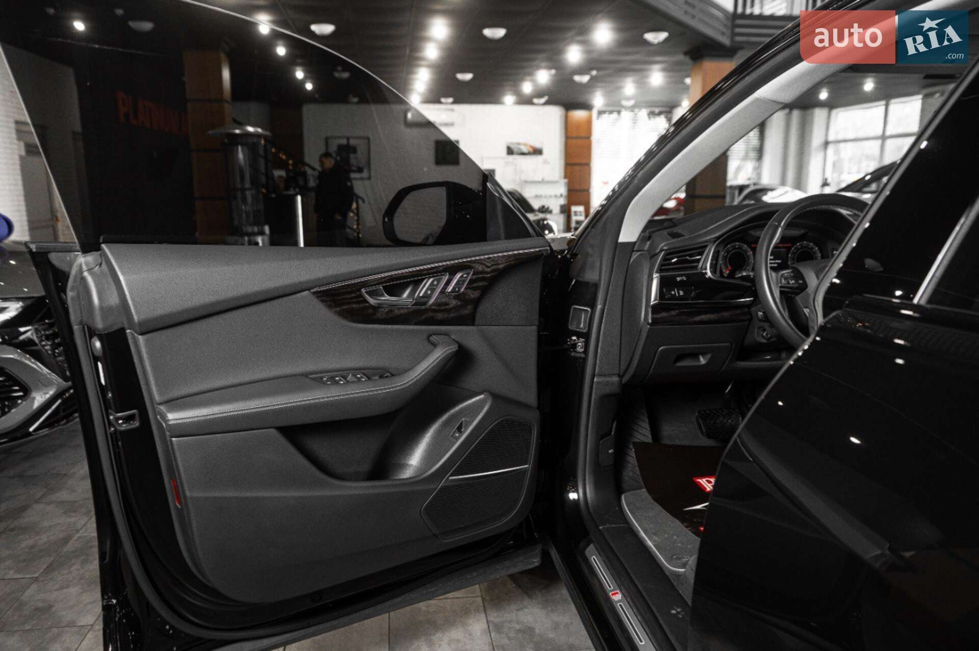 Audi Q8 2023 VIN WA1FVBF16PD028292 фото оголошення 38 з 58