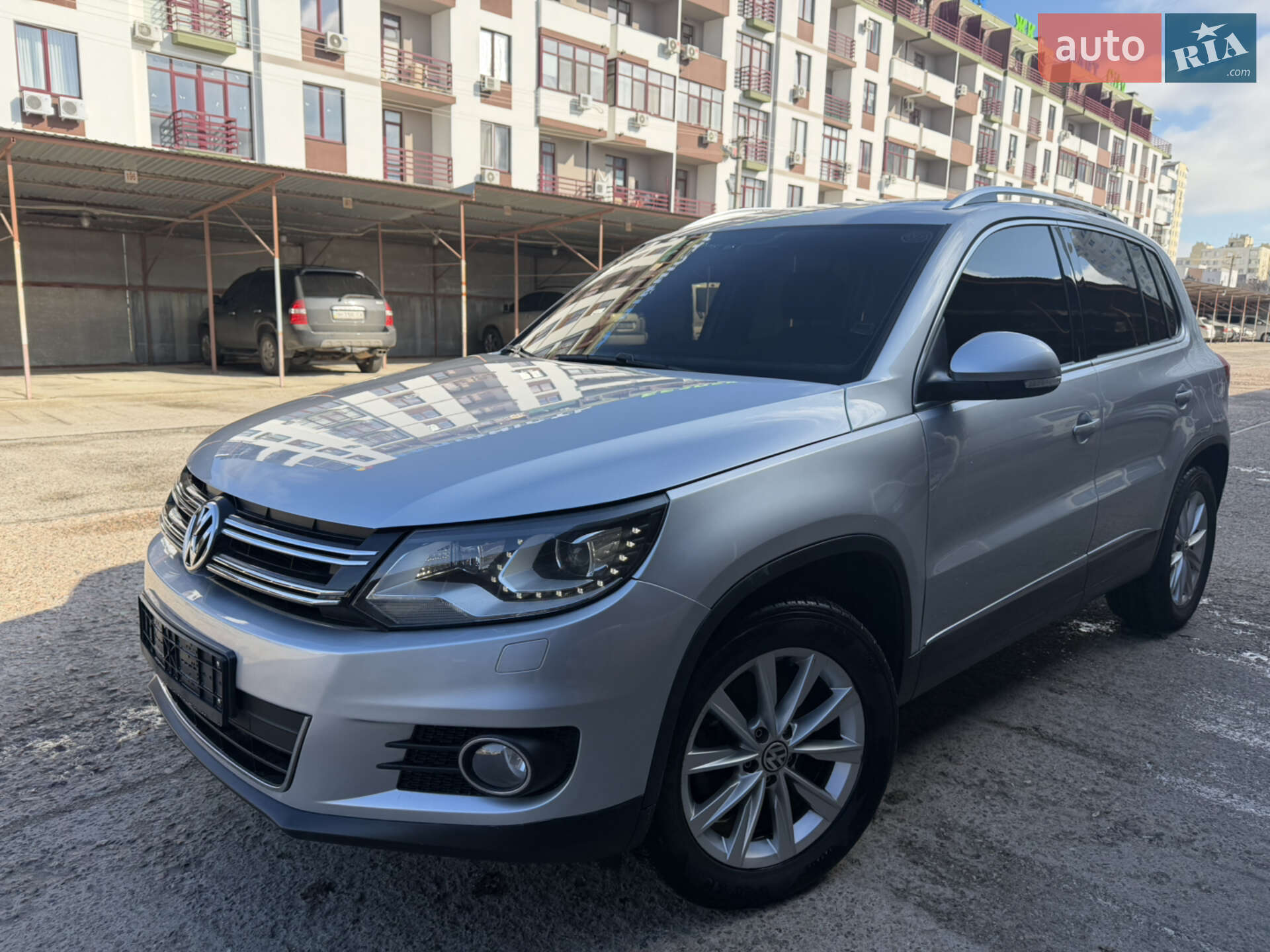 Volkswagen Tiguan 2014 VIN WVGZZZ5NZFW554017 фото оголошення 2 з 58