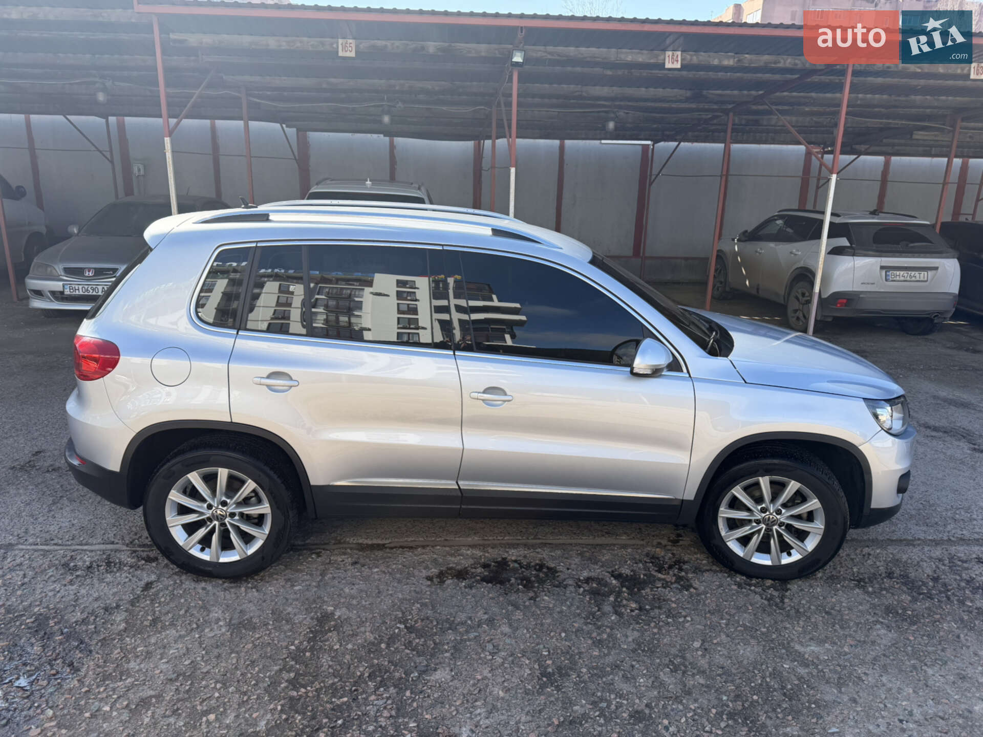 Volkswagen Tiguan 2014 VIN WVGZZZ5NZFW554017 фото оголошення 10 з 58
