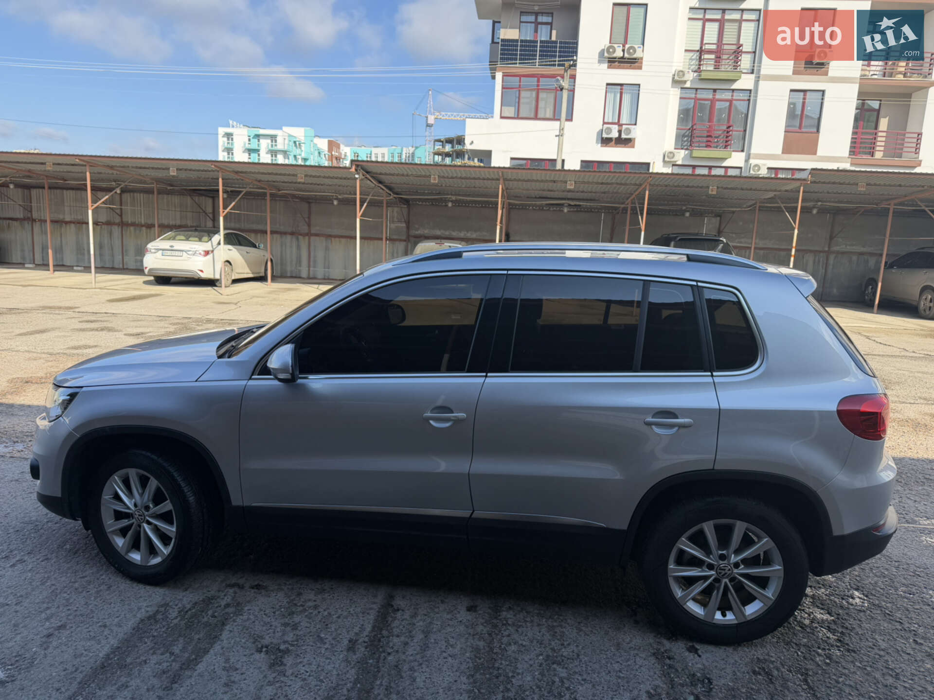 Volkswagen Tiguan 2014 VIN WVGZZZ5NZFW554017 фото оголошення 16 з 58
