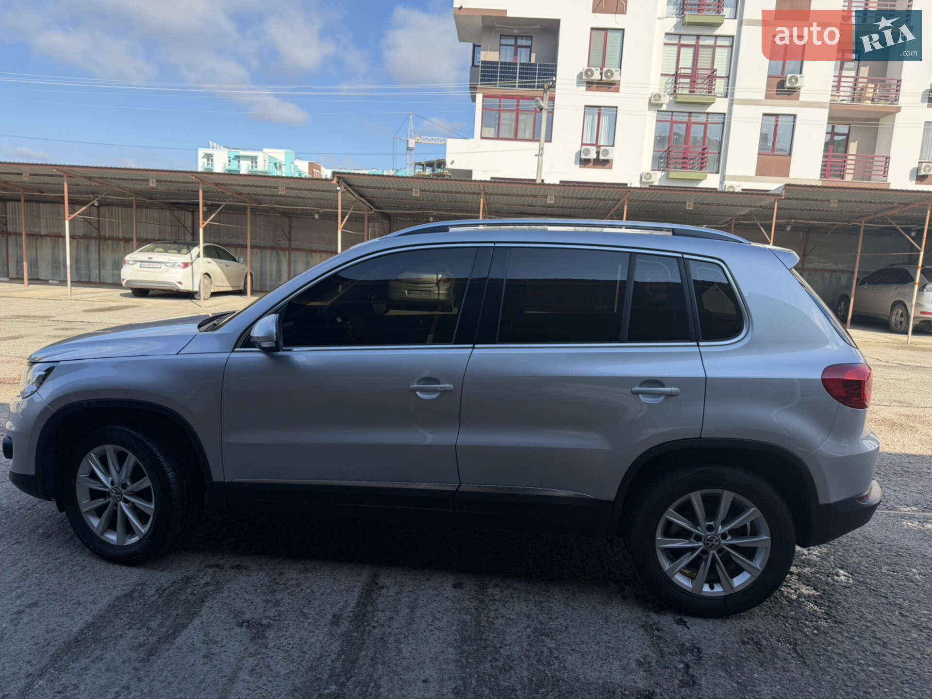 Volkswagen Tiguan 2014 VIN WVGZZZ5NZFW554017 фото оголошення 17 з 58