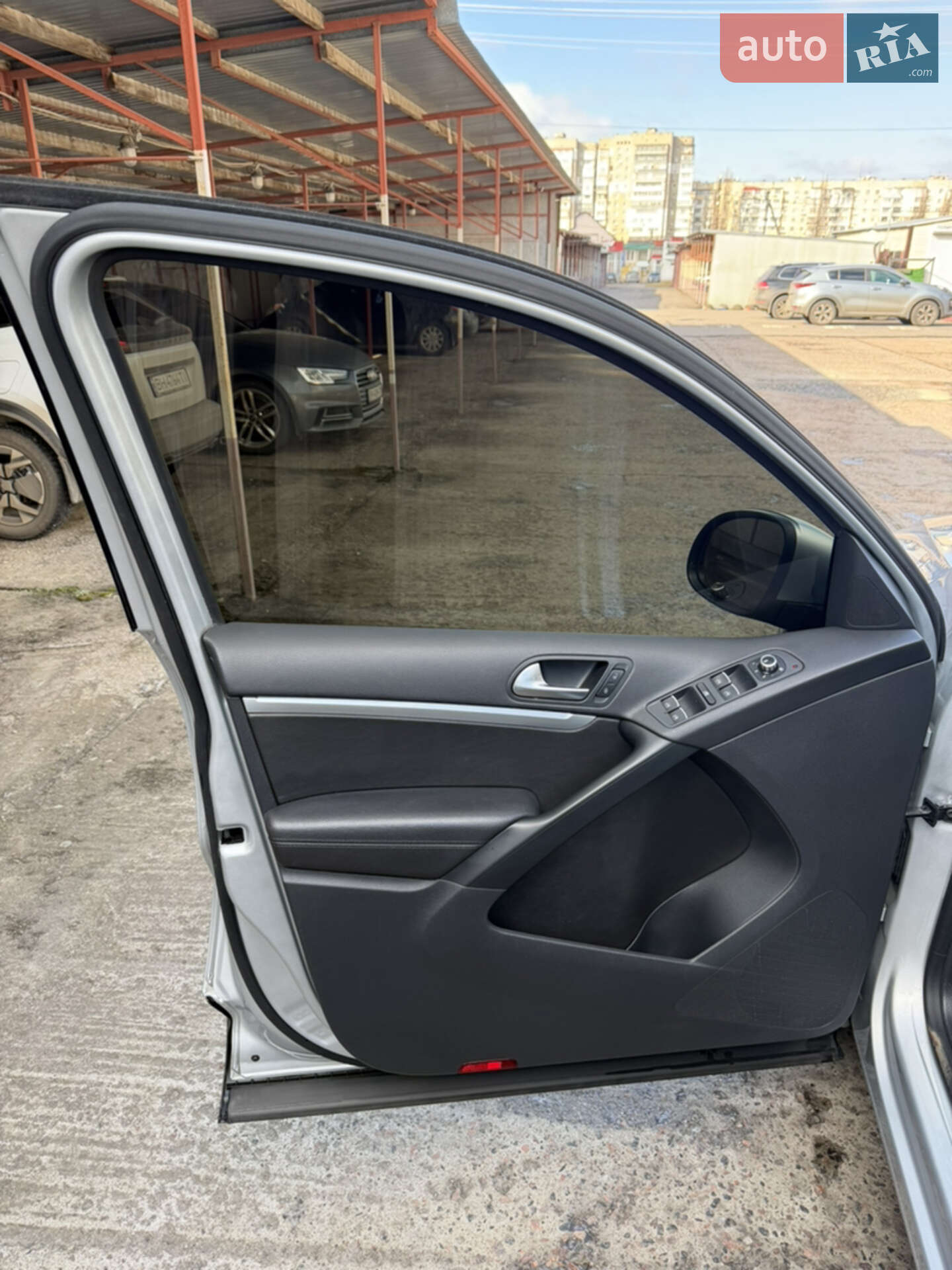 Volkswagen Tiguan 2014 VIN WVGZZZ5NZFW554017 фото оголошення 25 з 58
