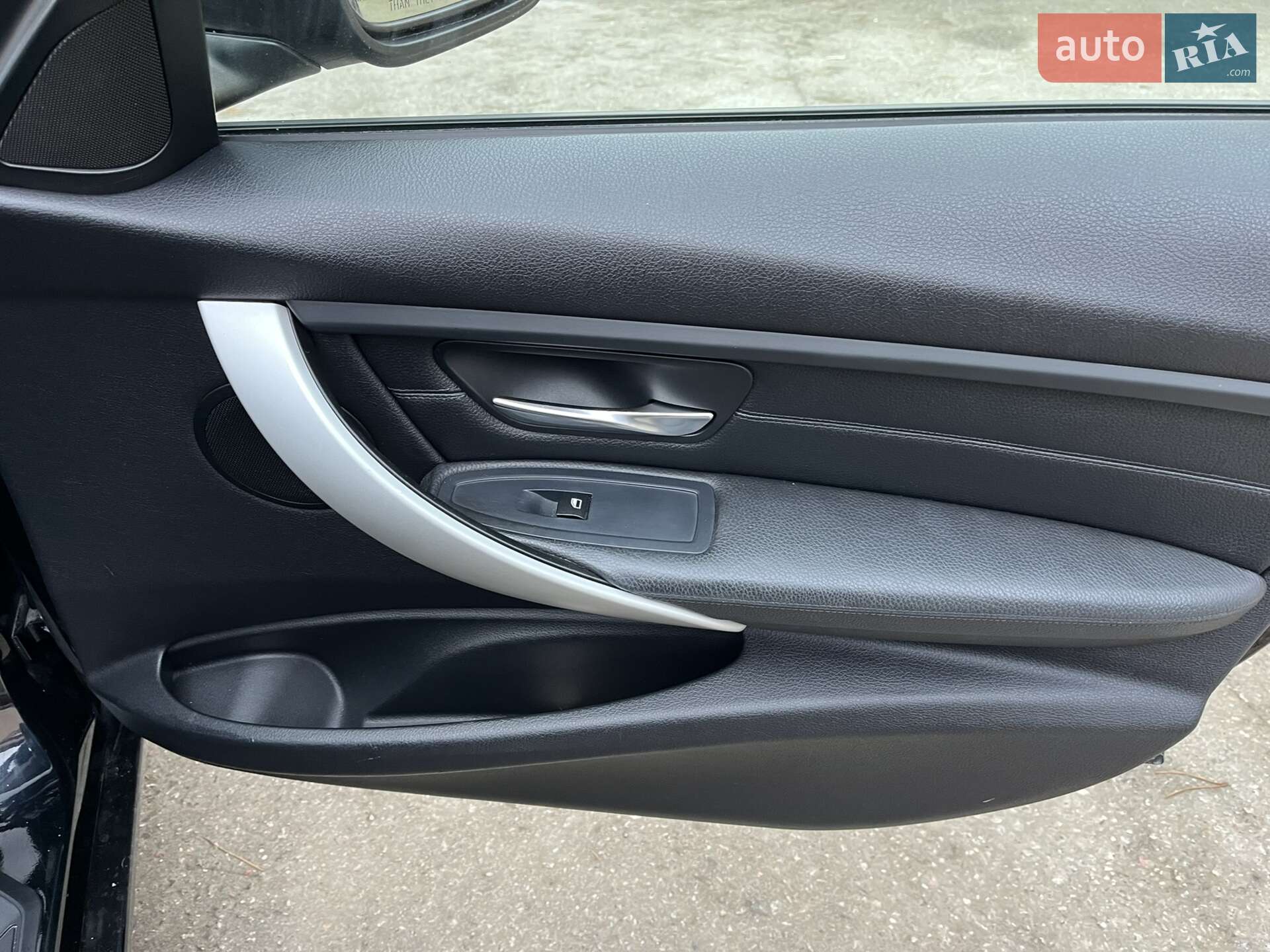 BMW 3 Series 2012 VIN WBA3A5G54DNP18987 фото оголошення 10 з 29