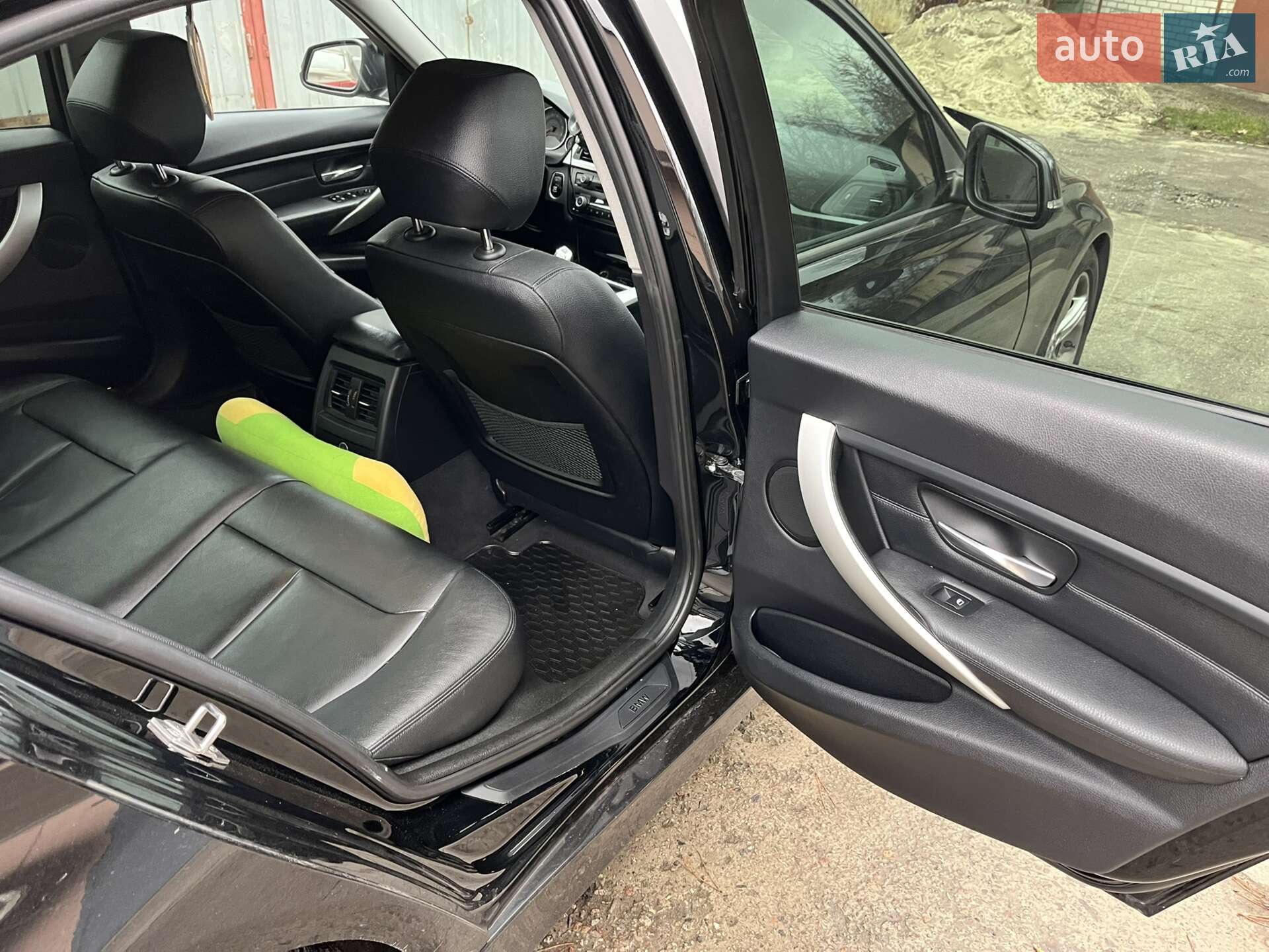 BMW 3 Series 2012 VIN WBA3A5G54DNP18987 фото оголошення 12 з 29