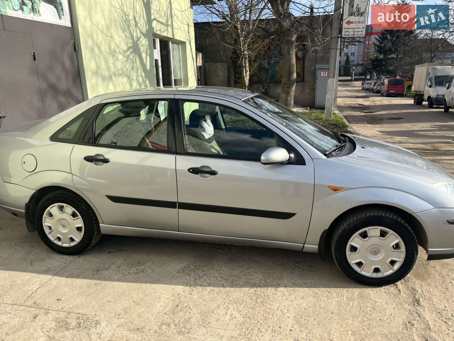 Ford Focus 2004 VIN WF0FXXWPDF4R37464 фото оголошення 3 з 12