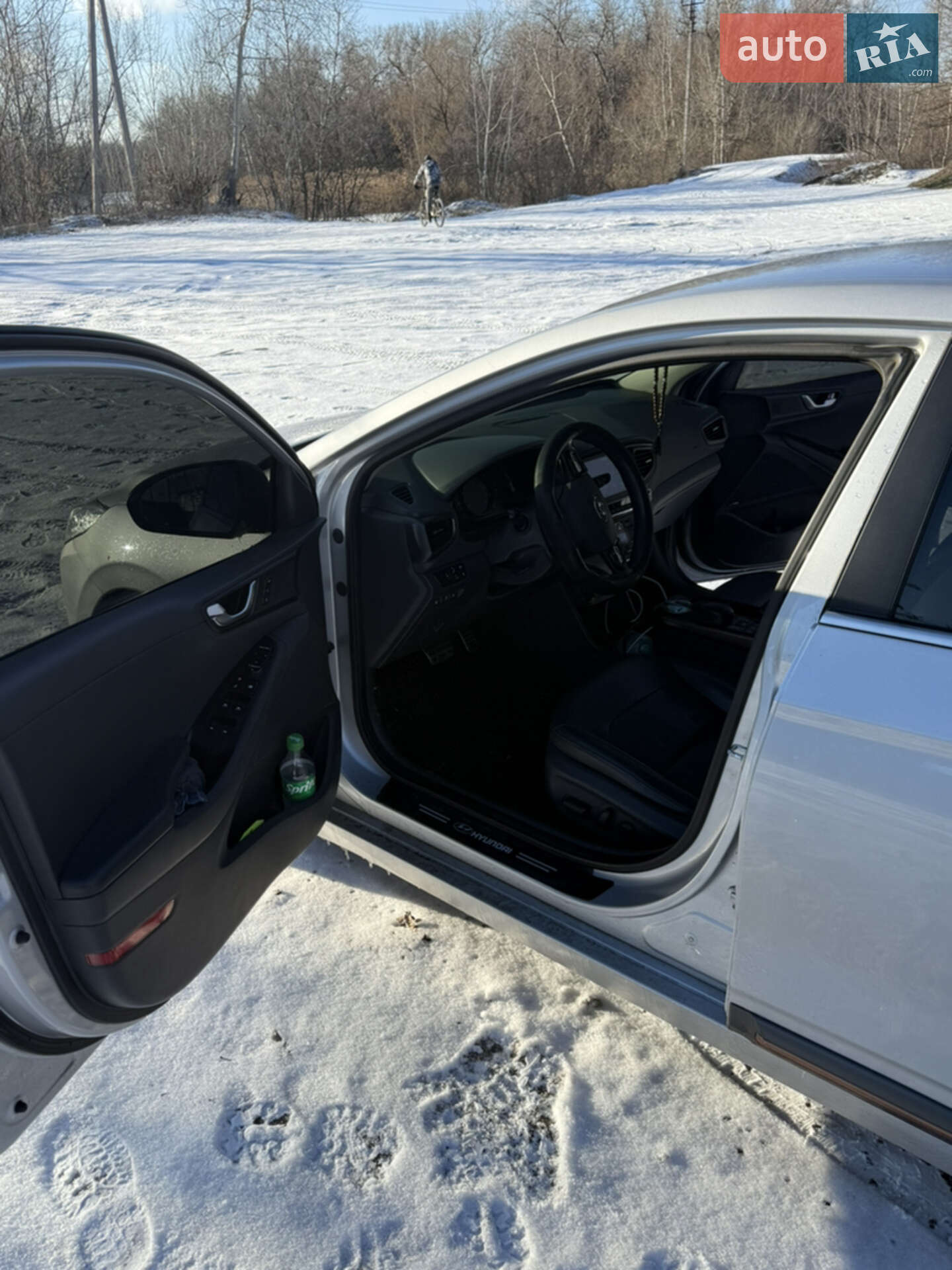 Hyundai Ioniq Electric 2019 VIN KMHC851HFKU041438 фото оголошення 9 з 14