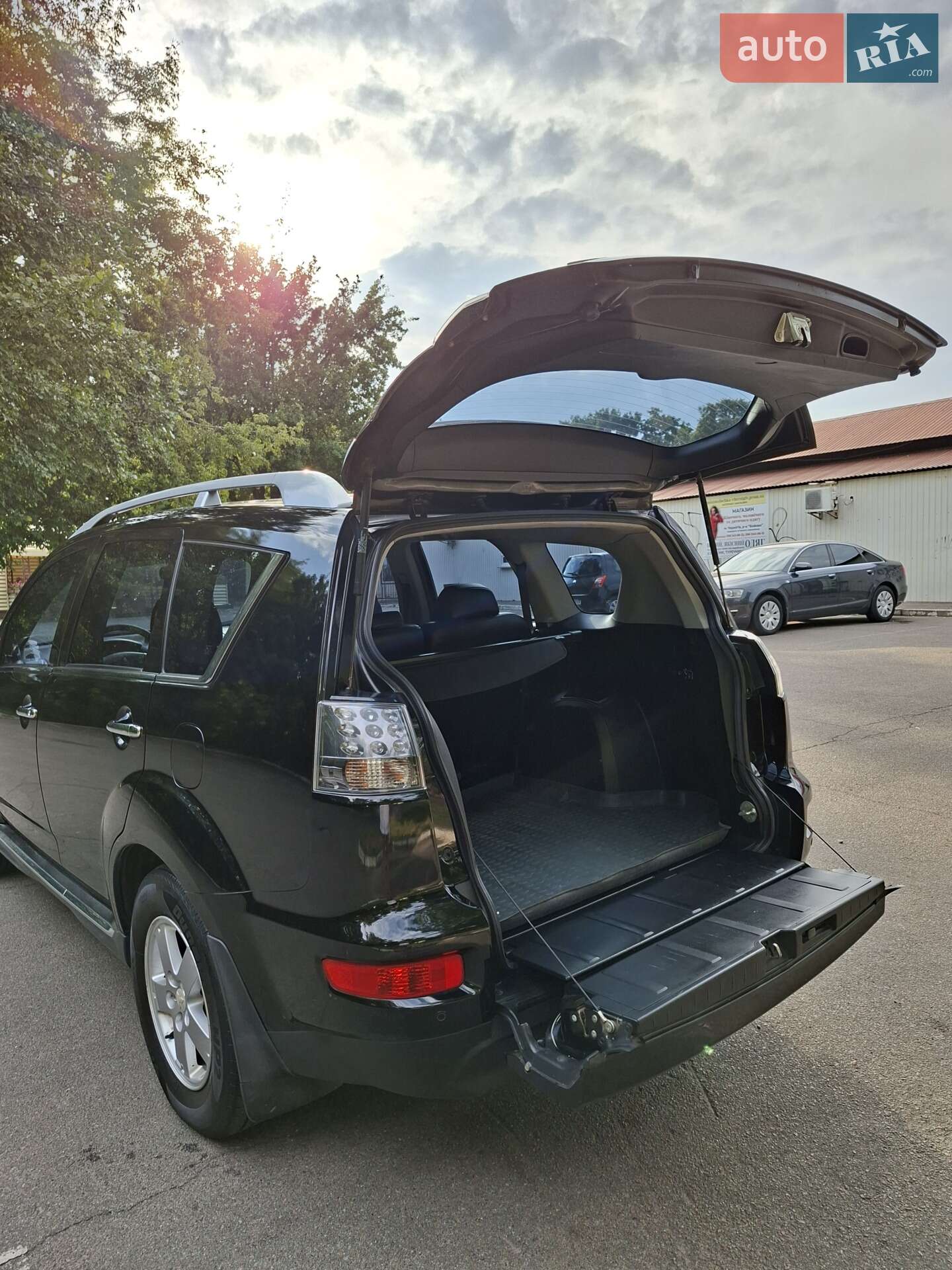 Mitsubishi Outlander XL 2010 VIN JMBXTCW5WAZ001959 фото оголошення 18 з 24