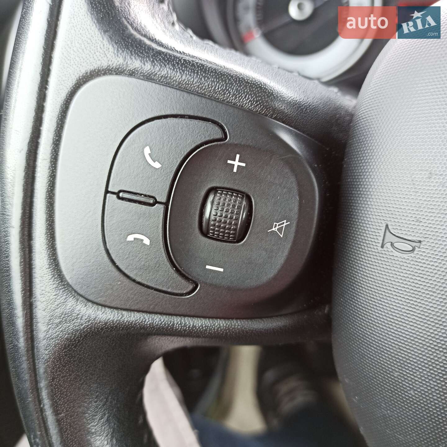 Fiat 500L 2015 VIN ZFA19900005217485 фото оголошення 8 з 22
