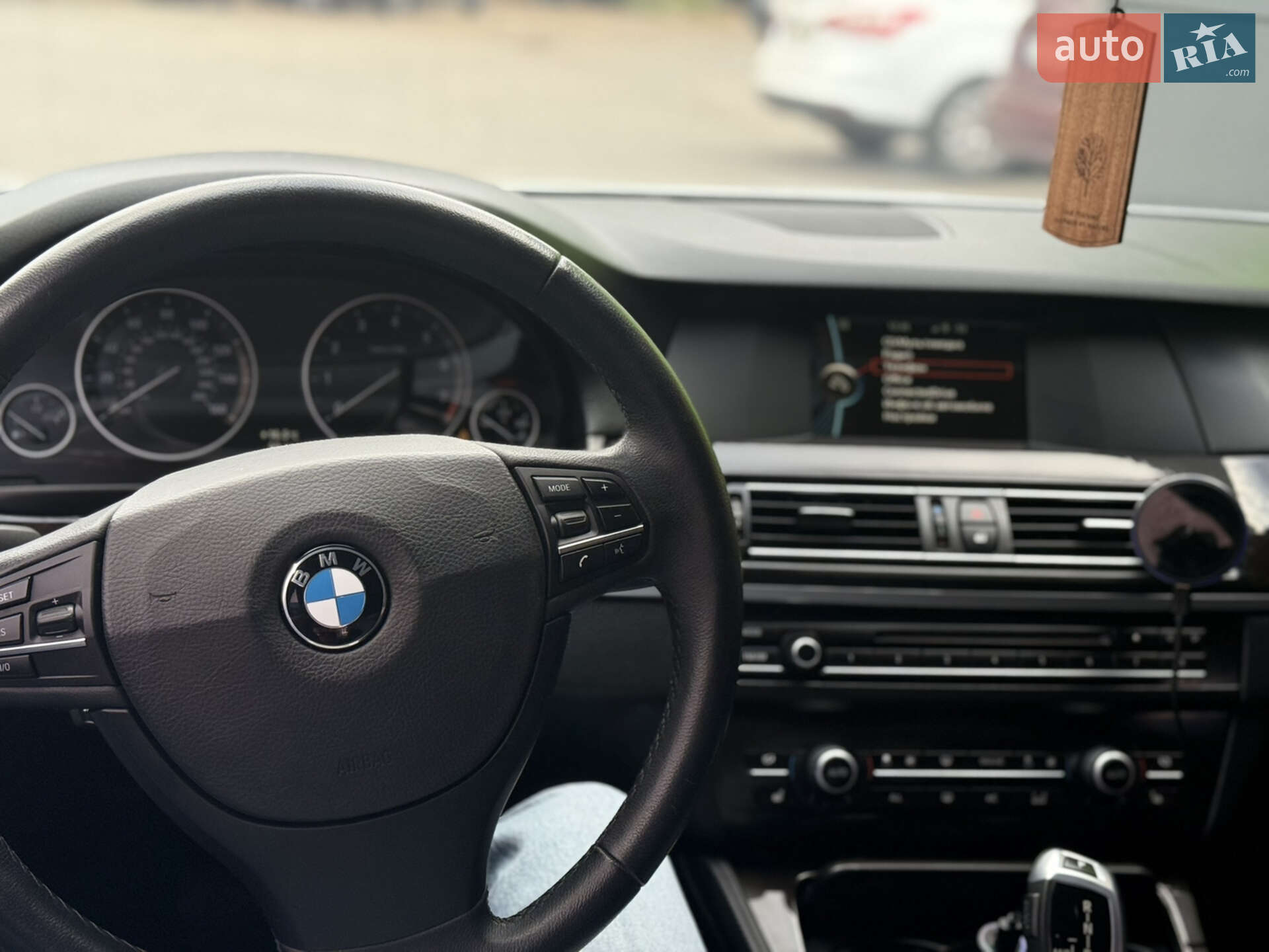 BMW 5 Series 2013 VIN WBAXH5C59DD112447 фото оголошення 6 з 12
