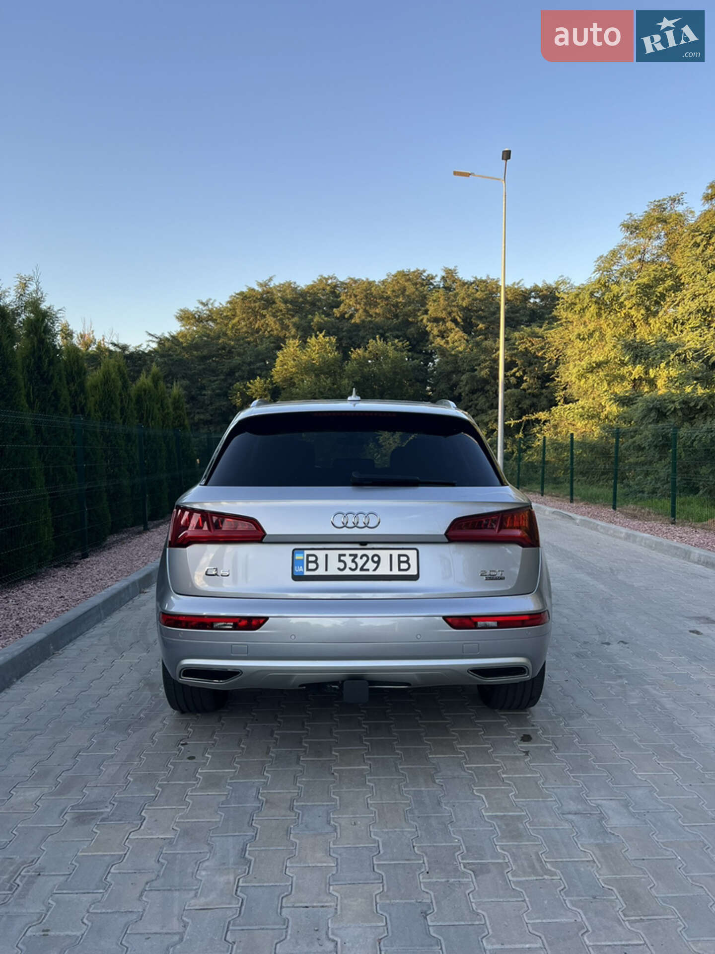 Audi Q5 2017 VIN WA1BNAFY1J2076436 фото оголошення 4 з 17