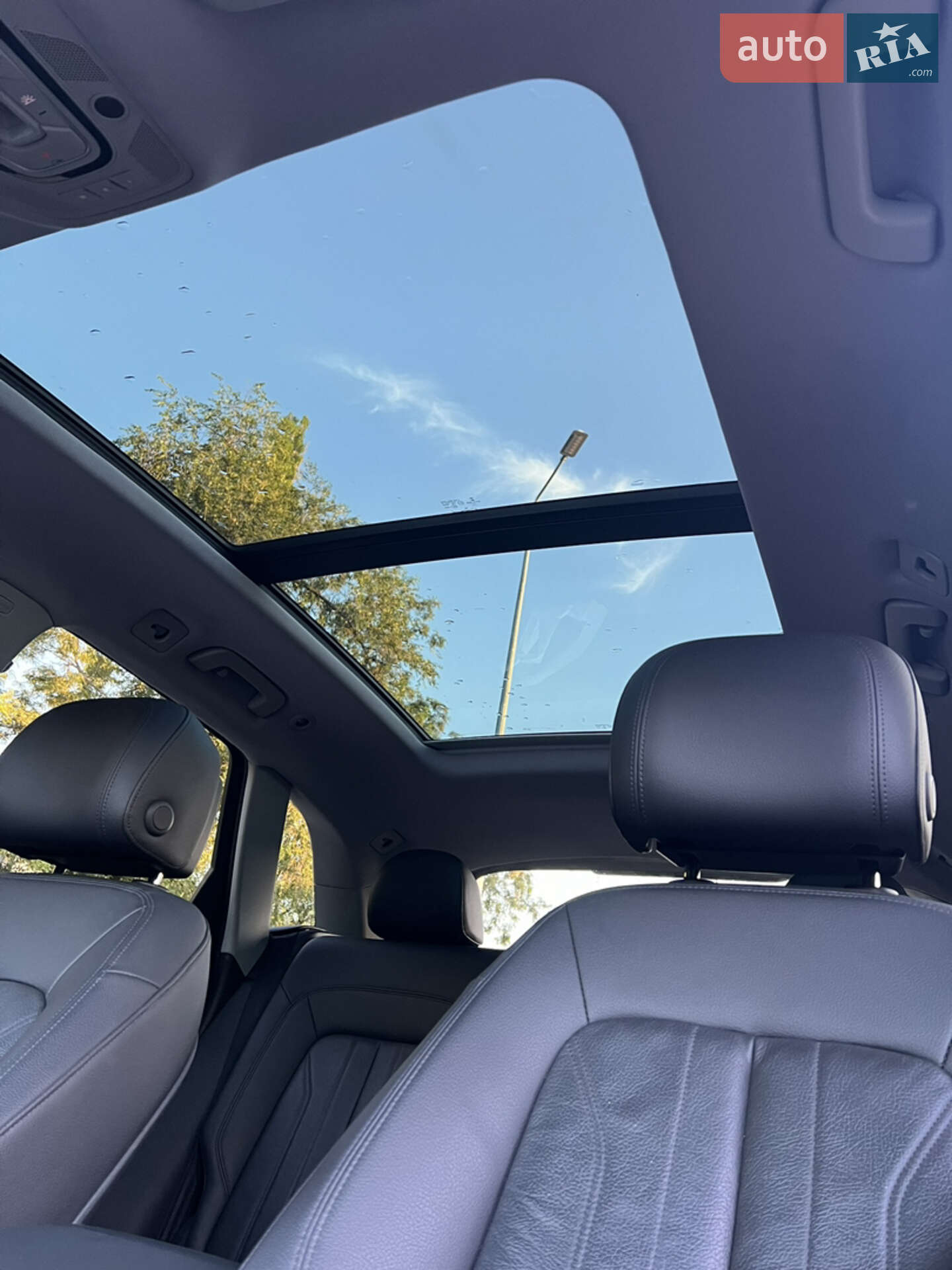 Audi Q5 2017 VIN WA1BNAFY1J2076436 фото оголошення 12 з 17