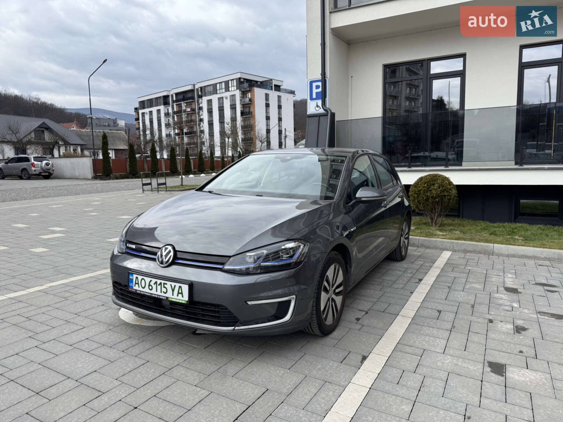 Volkswagen e-Golf 2017 VIN WVWZZZAUZJW902609 фото оголошення 5 з 16