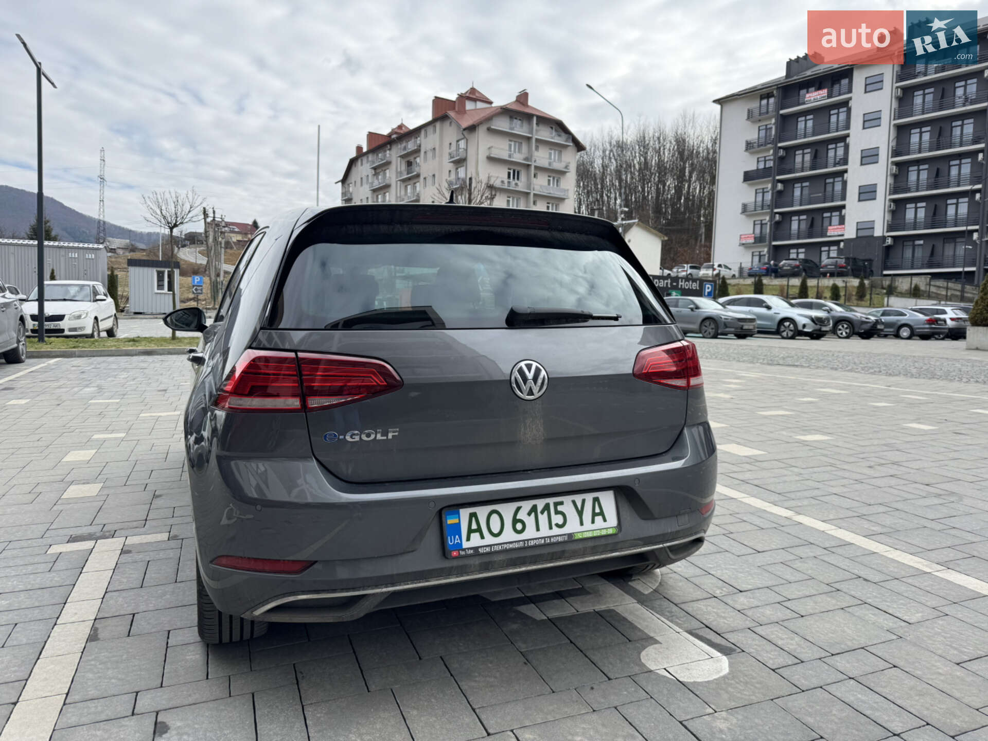 Volkswagen e-Golf 2017 VIN WVWZZZAUZJW902609 фото оголошення 2 з 16