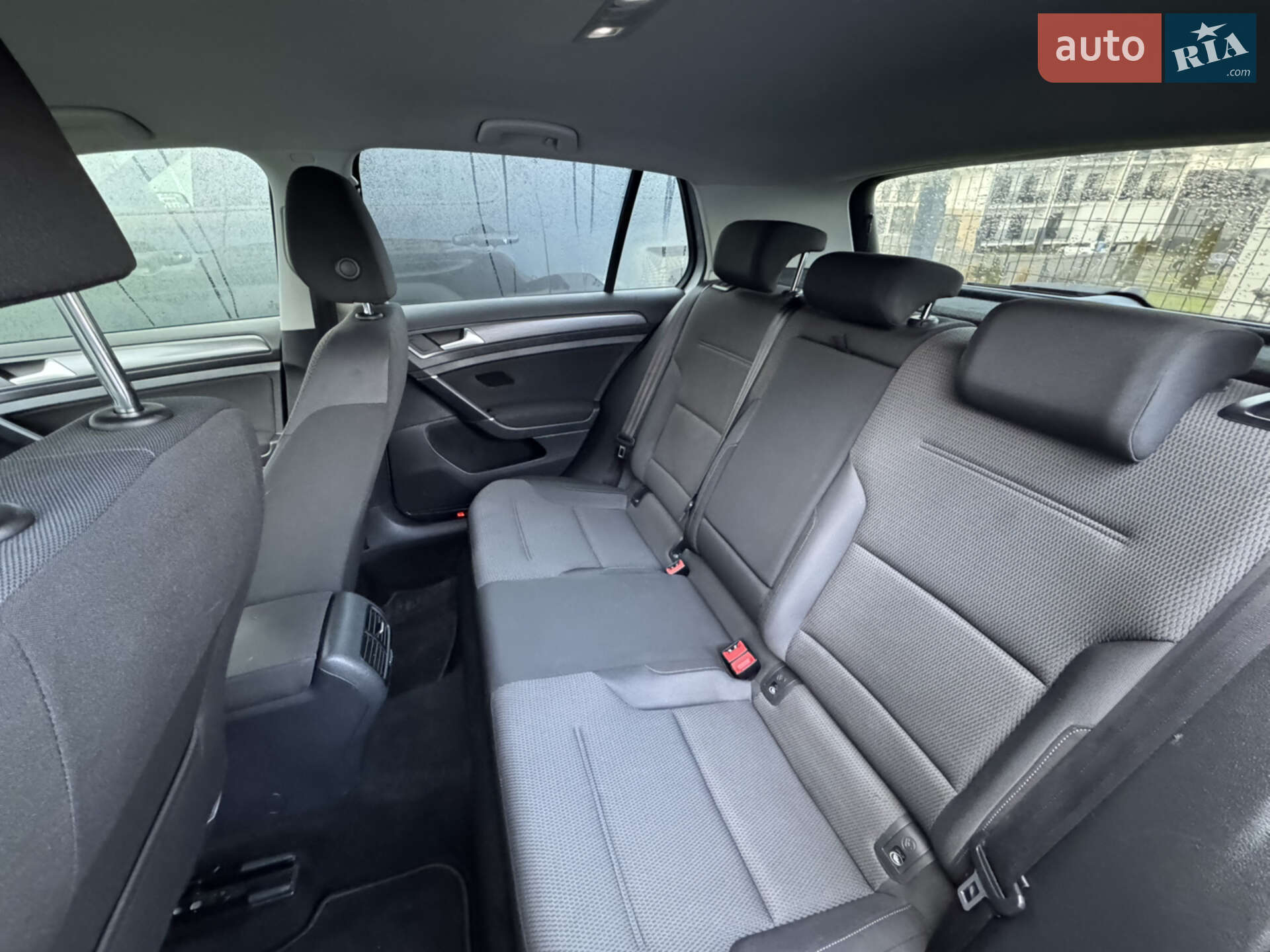 Volkswagen e-Golf 2017 VIN WVWZZZAUZJW902609 фото оголошення 14 з 16