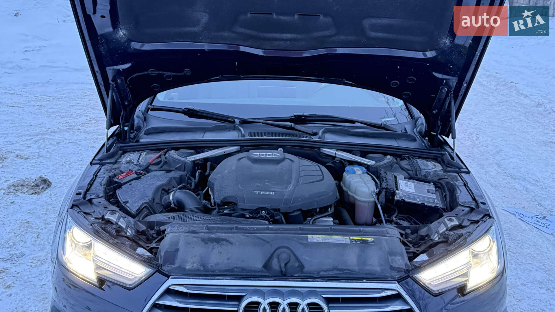 Audi A4 2018 VIN WAUKMAF41JA224822 фото оголошення 13 з 14