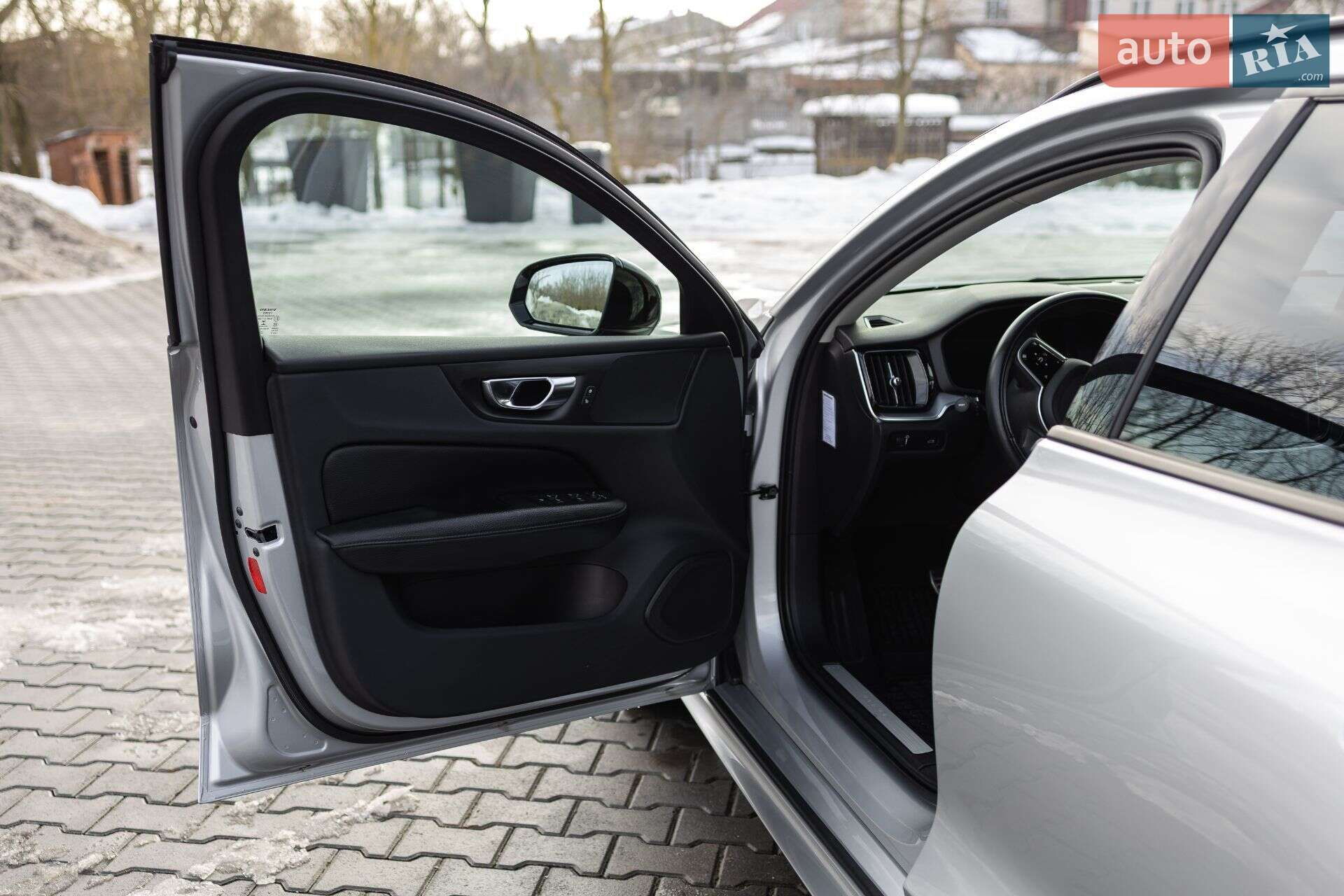 Volvo V60 2021 VIN YV1ZWK6VDM2441445 фото оголошення 14 з 62