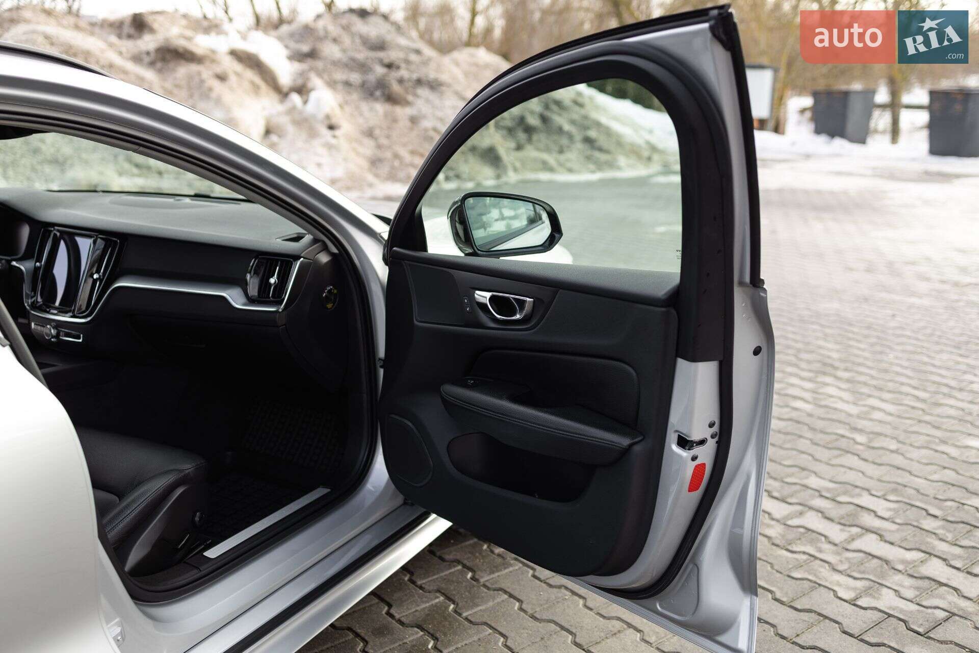 Volvo V60 2021 VIN YV1ZWK6VDM2441445 фото оголошення 43 з 62