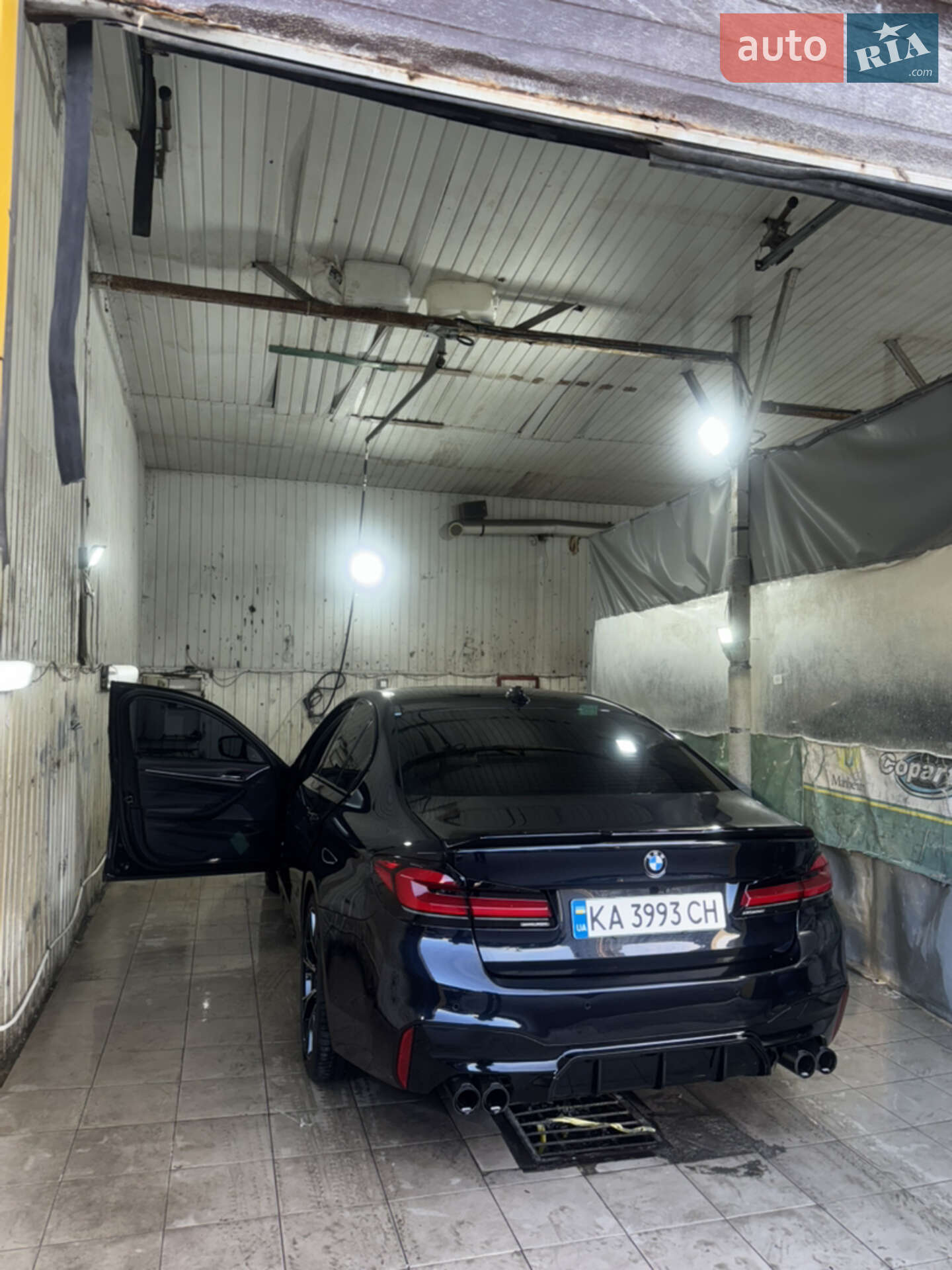 BMW 5 Series 2018 VIN WBAJE7C52JWC57553 фото оголошення 4 з 15